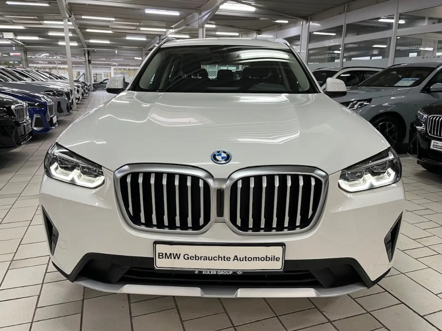 BMW X3 xDrive 30e A Navi Digitales Cockpit El. Heckklappe Weiß - 2
