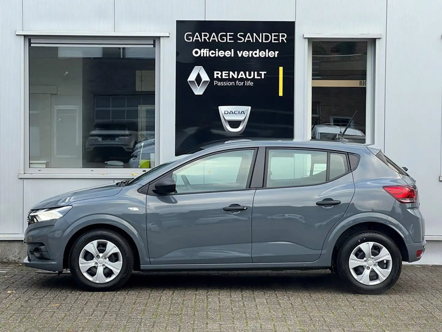 Dacia Sandero TCe 90 Pk Essential * Airco * Gris - 2