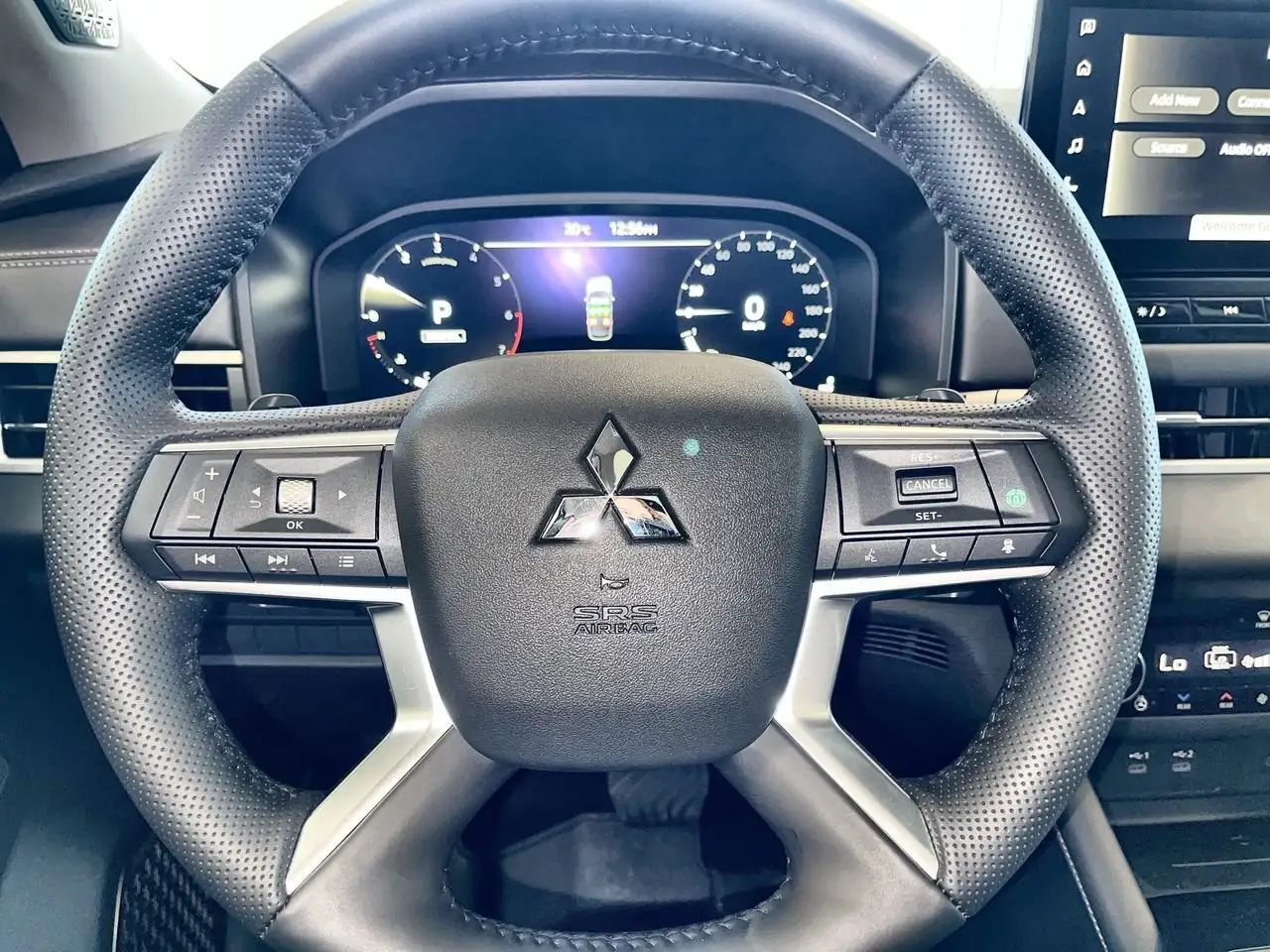 Mitsubishi Outlander снимка Mitsubishi Outlander