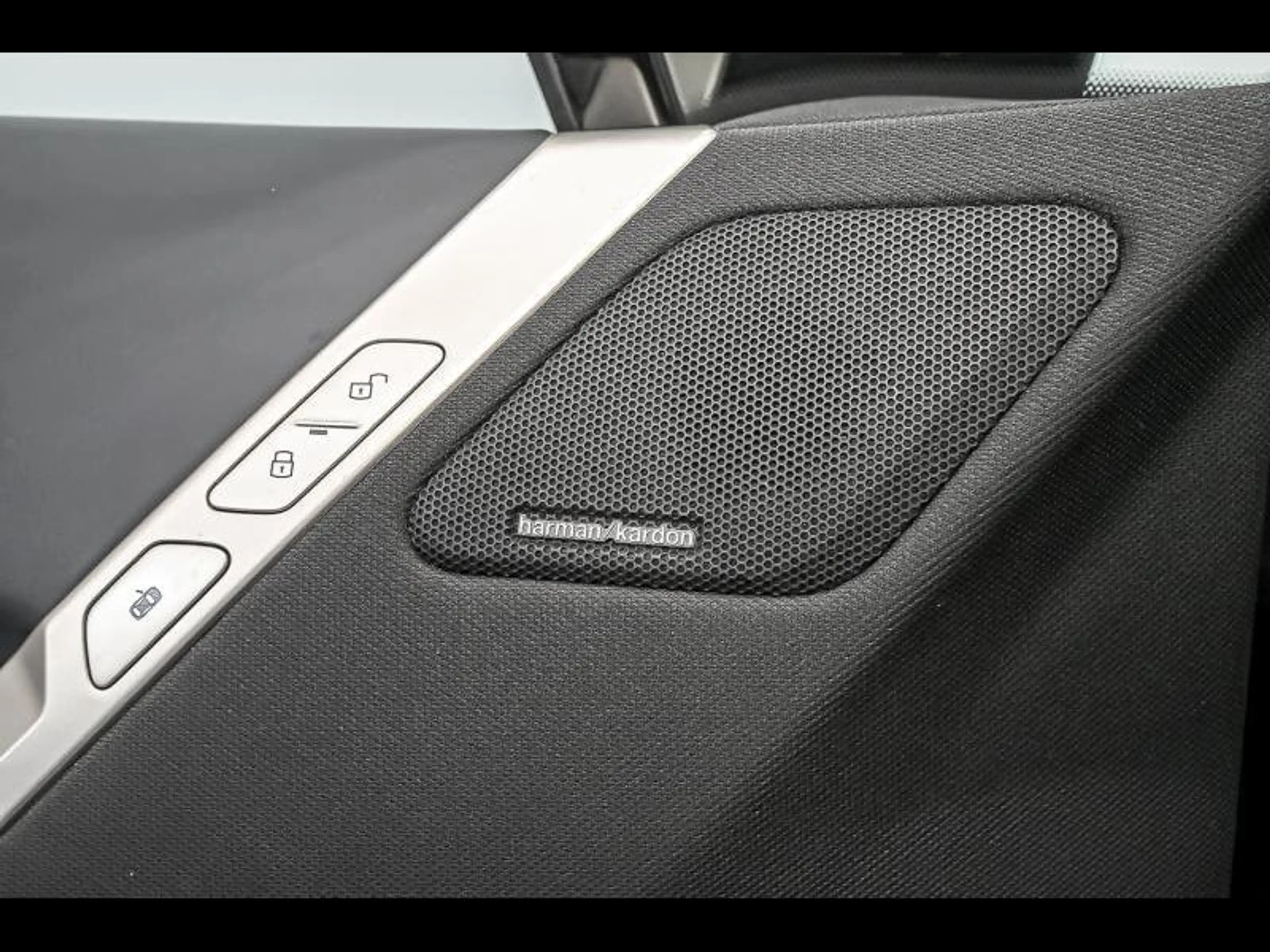BMW iX xDrive40 - Sport|PanoLounge|360CAm|H&K — photo 13