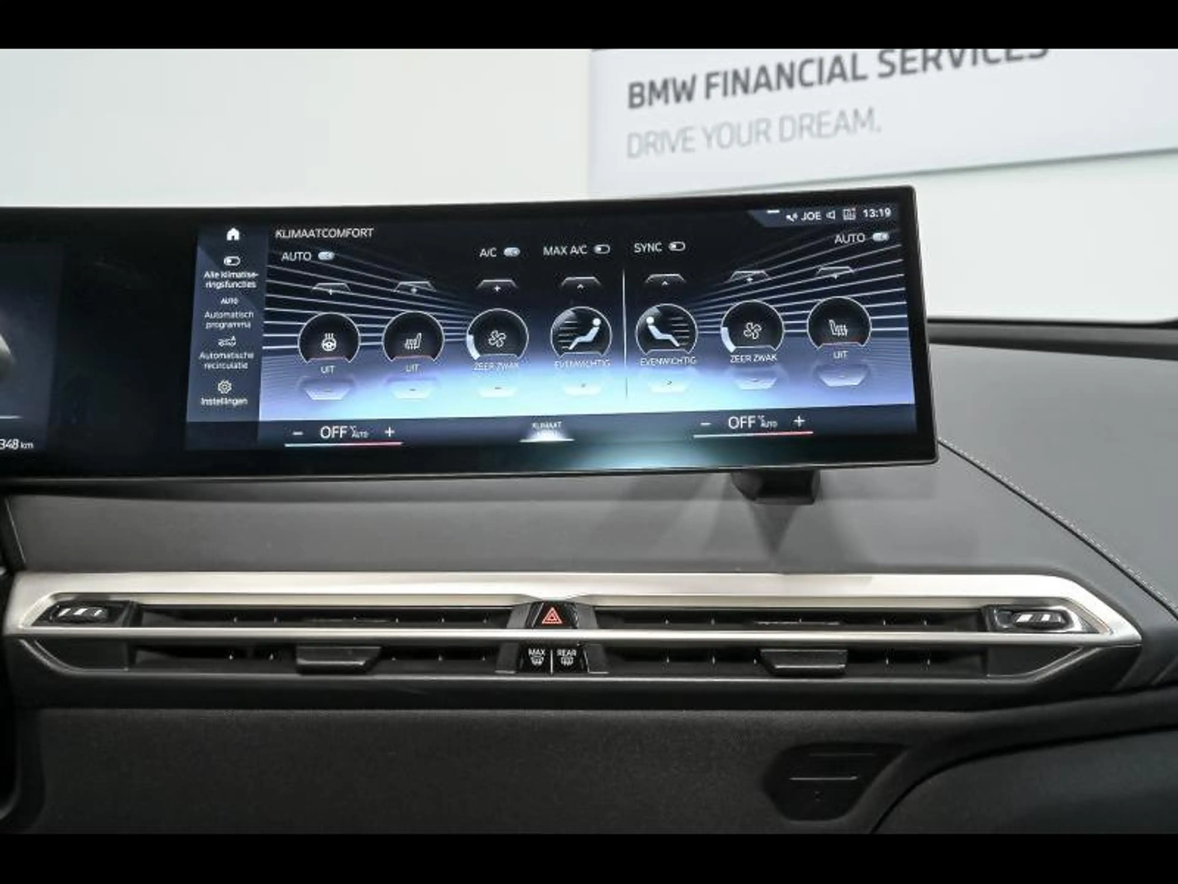 BMW iX xDrive40 - Sport|PanoLounge|360CAm|H&K — photo 10