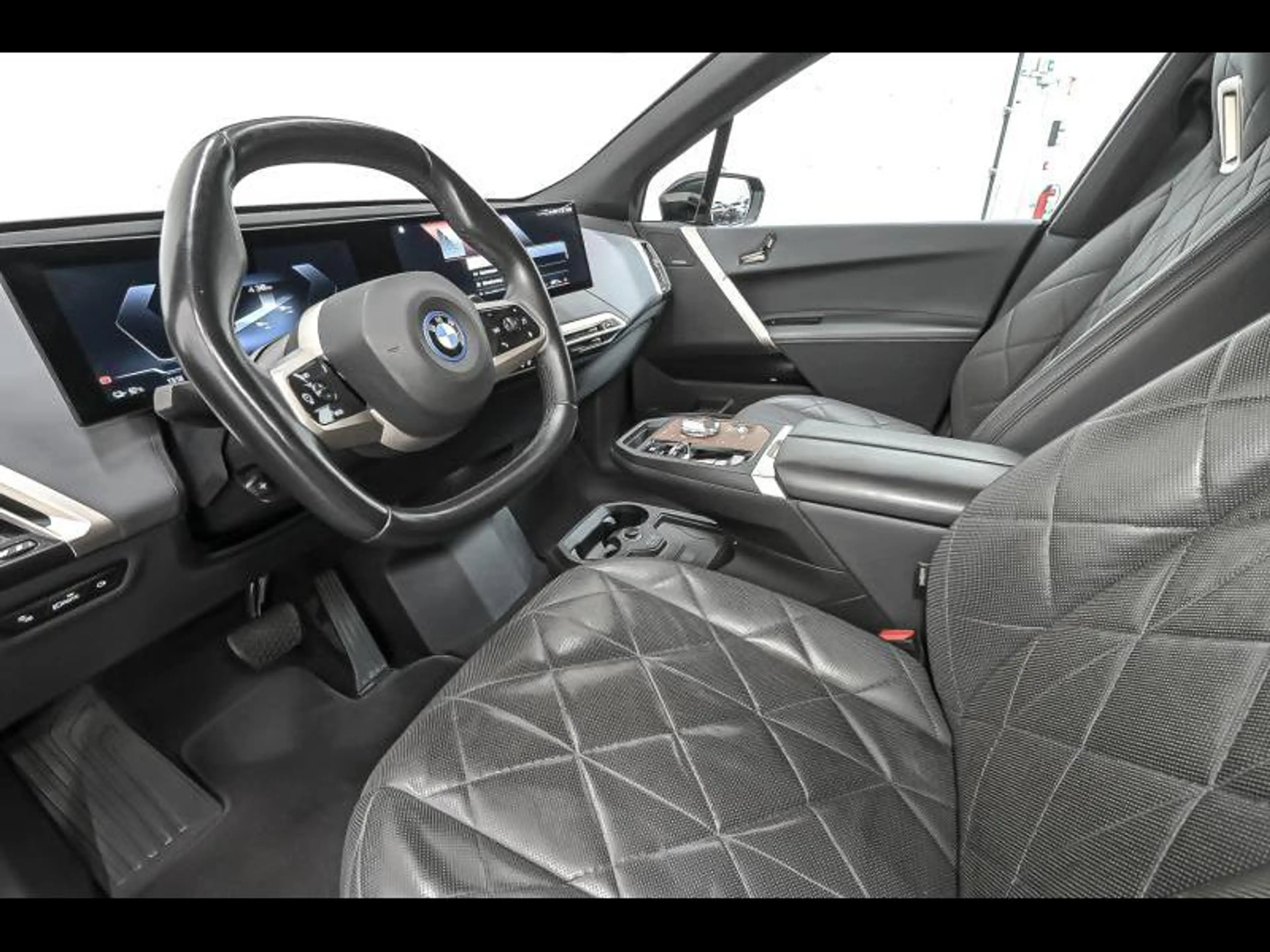 BMW iX xDrive40 - Sport|PanoLounge|360CAm|H&K — photo 5