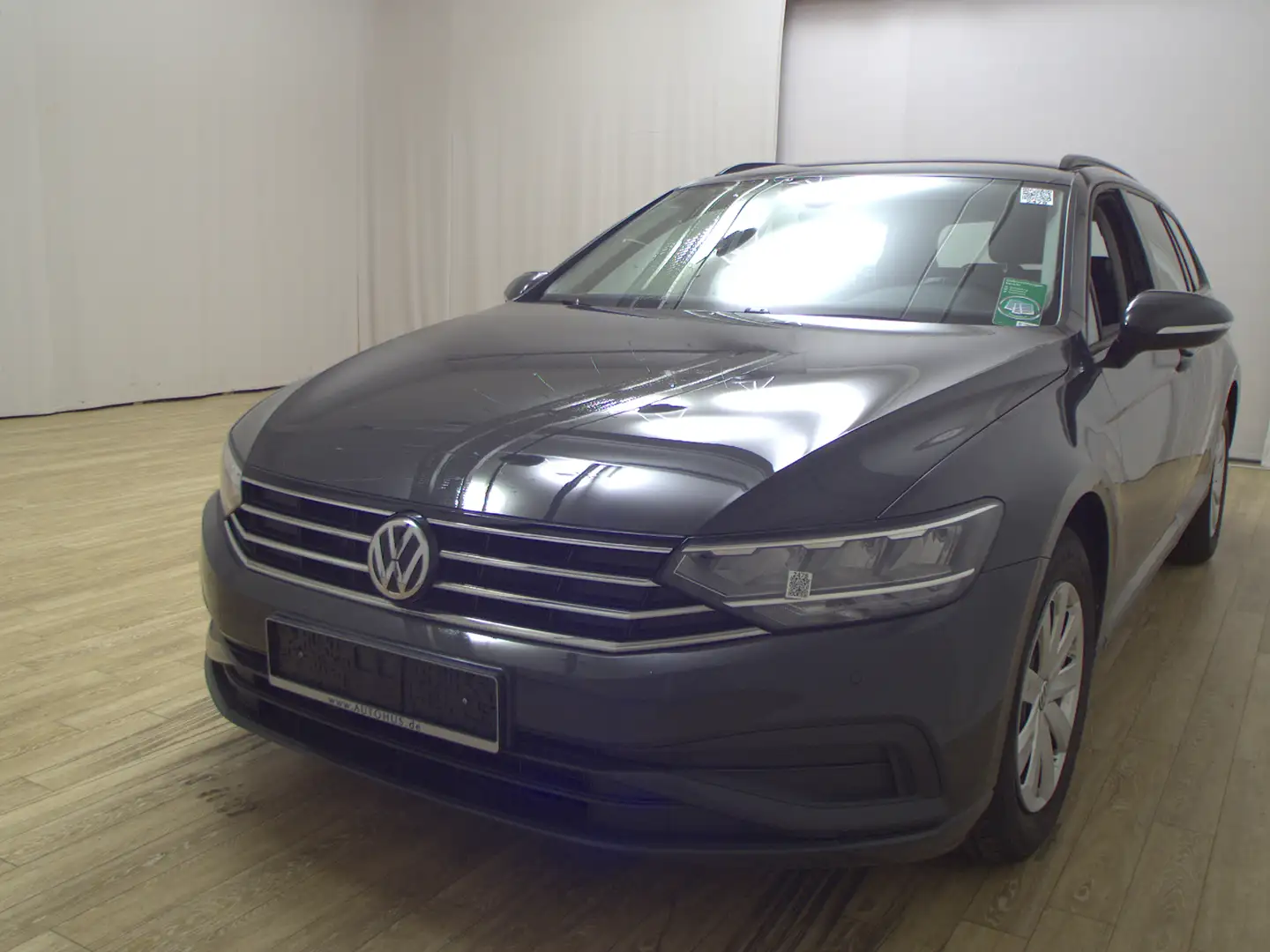 Volkswagen Passat Var. 1.6 TDI Navi LED PDC Shz RFK ACC Grau - 2