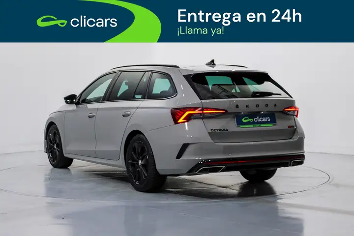 Škoda Octavia A8 Combi 2.0 TSI DSG RS 2021, foto 9