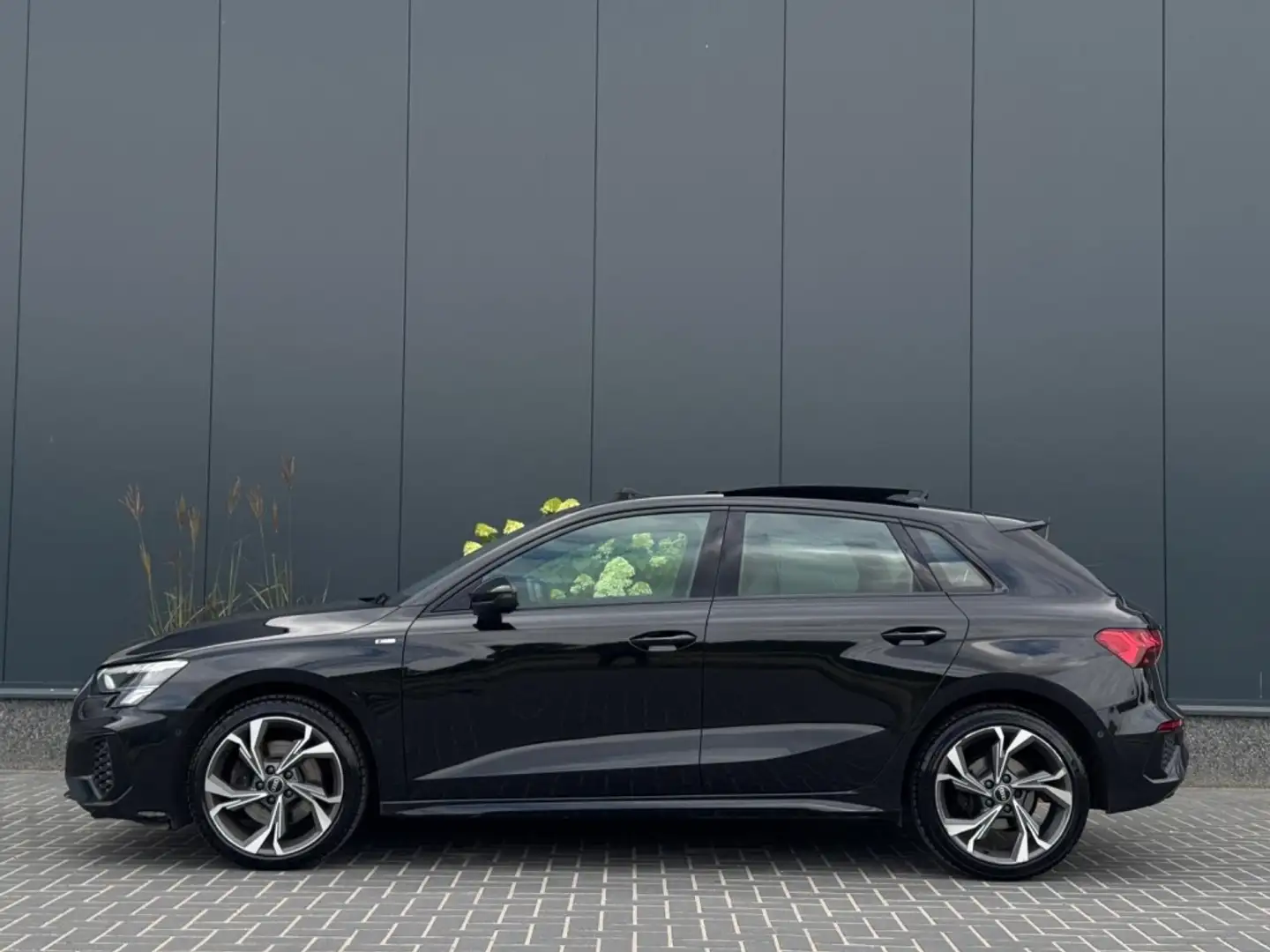 Audi A3 Sportback 35 TDI 3x S Line M22 PANO NAVI CAMERA CL Negro - 2