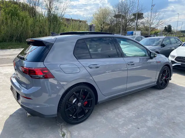 Volkswagen Golf view 13