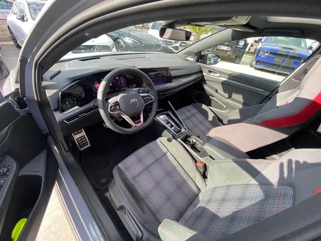 Volkswagen Golf view 10