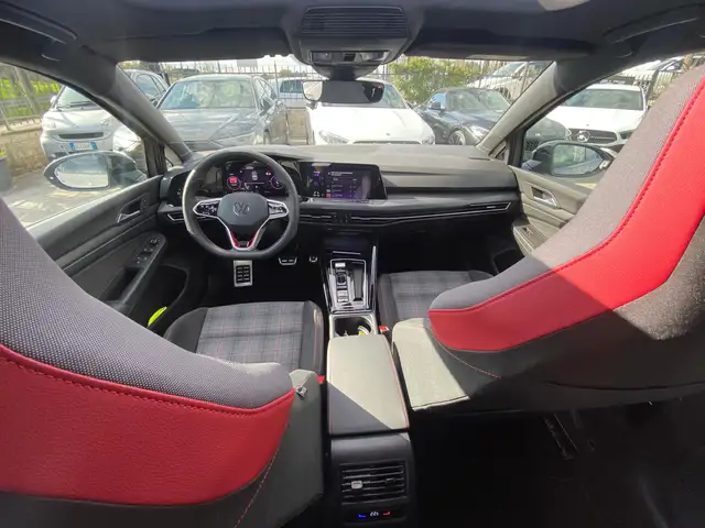 Volkswagen Golf view 12