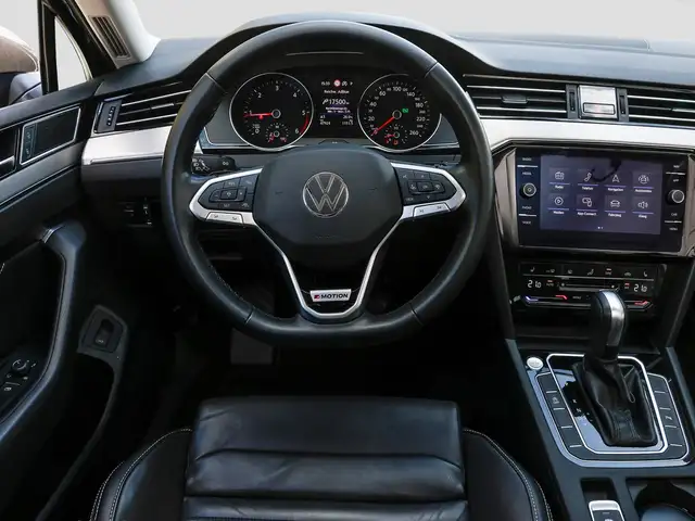 Volkswagen Passat view 15