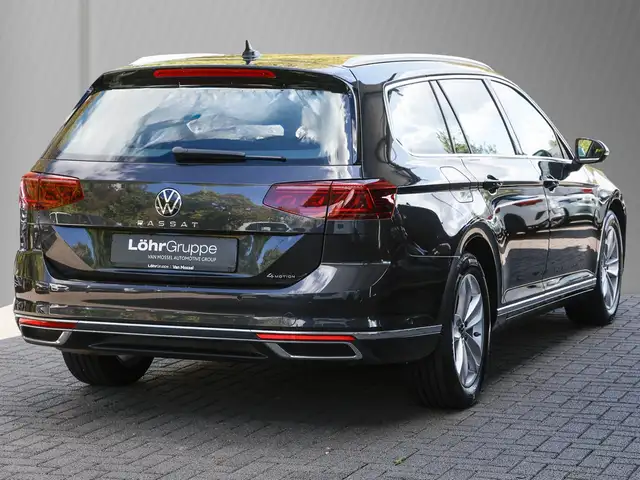 Volkswagen Passat view 6