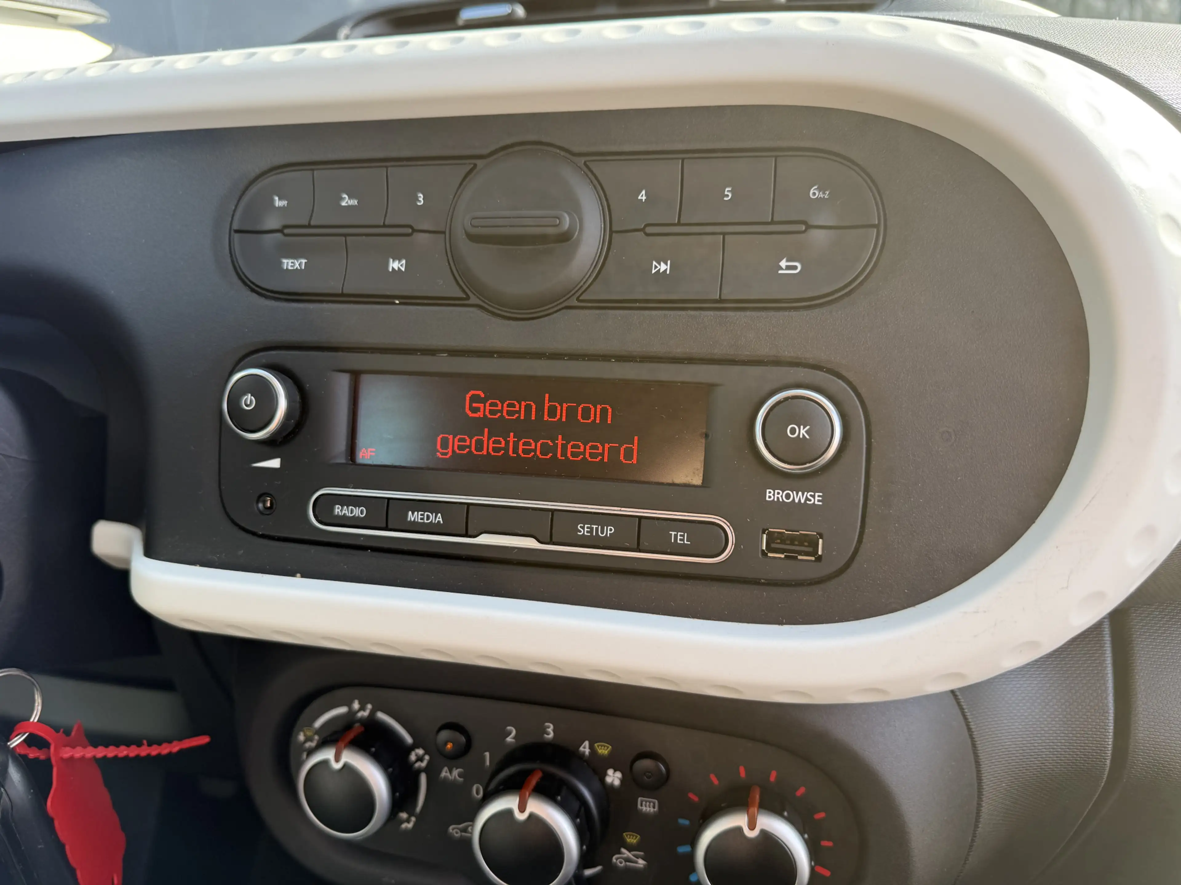 Renault Twingo 1.0 SCe Collection AIRCO NL AUTO ELEC PAKKET — photo 14