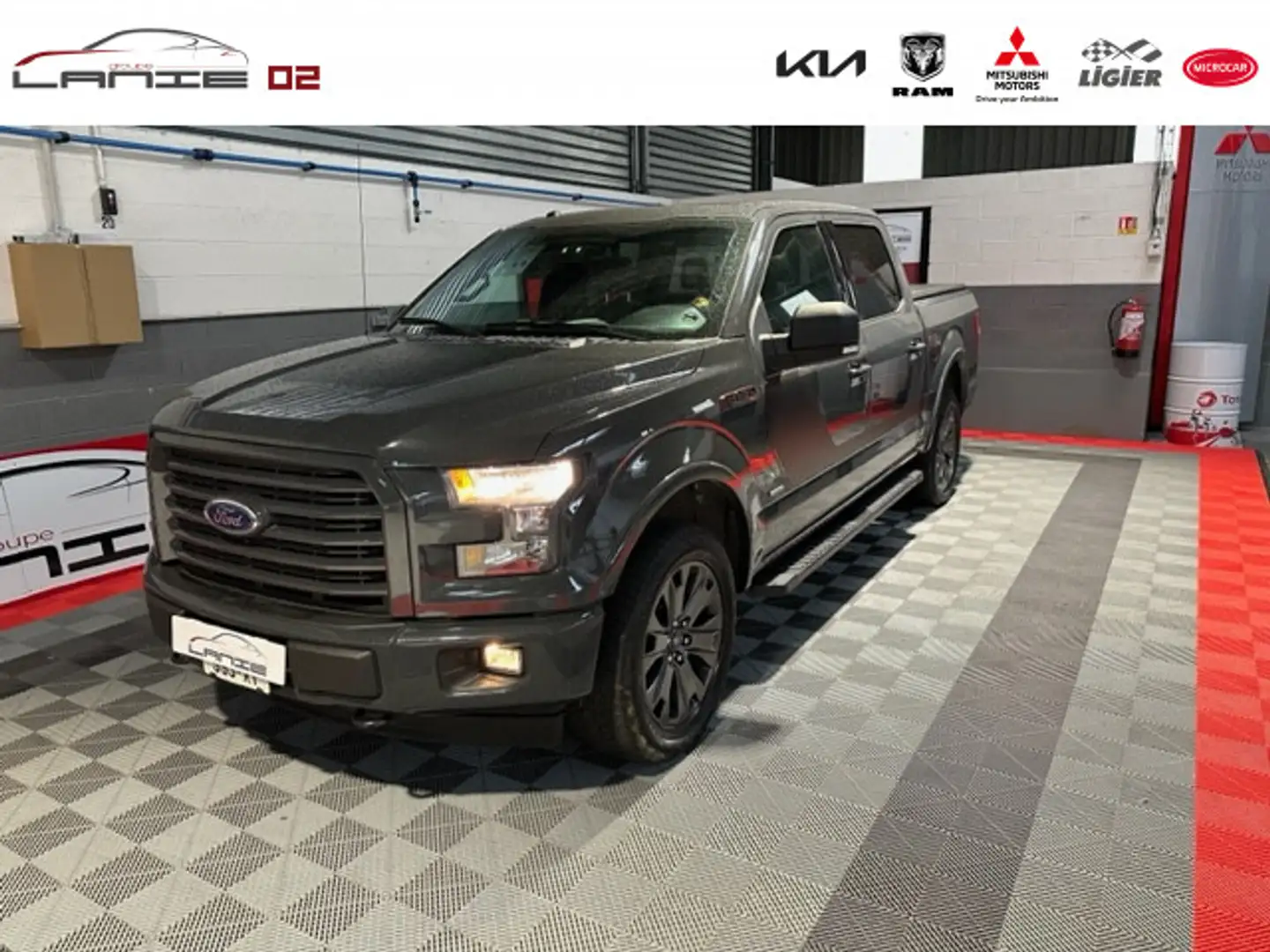 Ford F 150 XLT V6 CREW CAB 4WD siva - 1