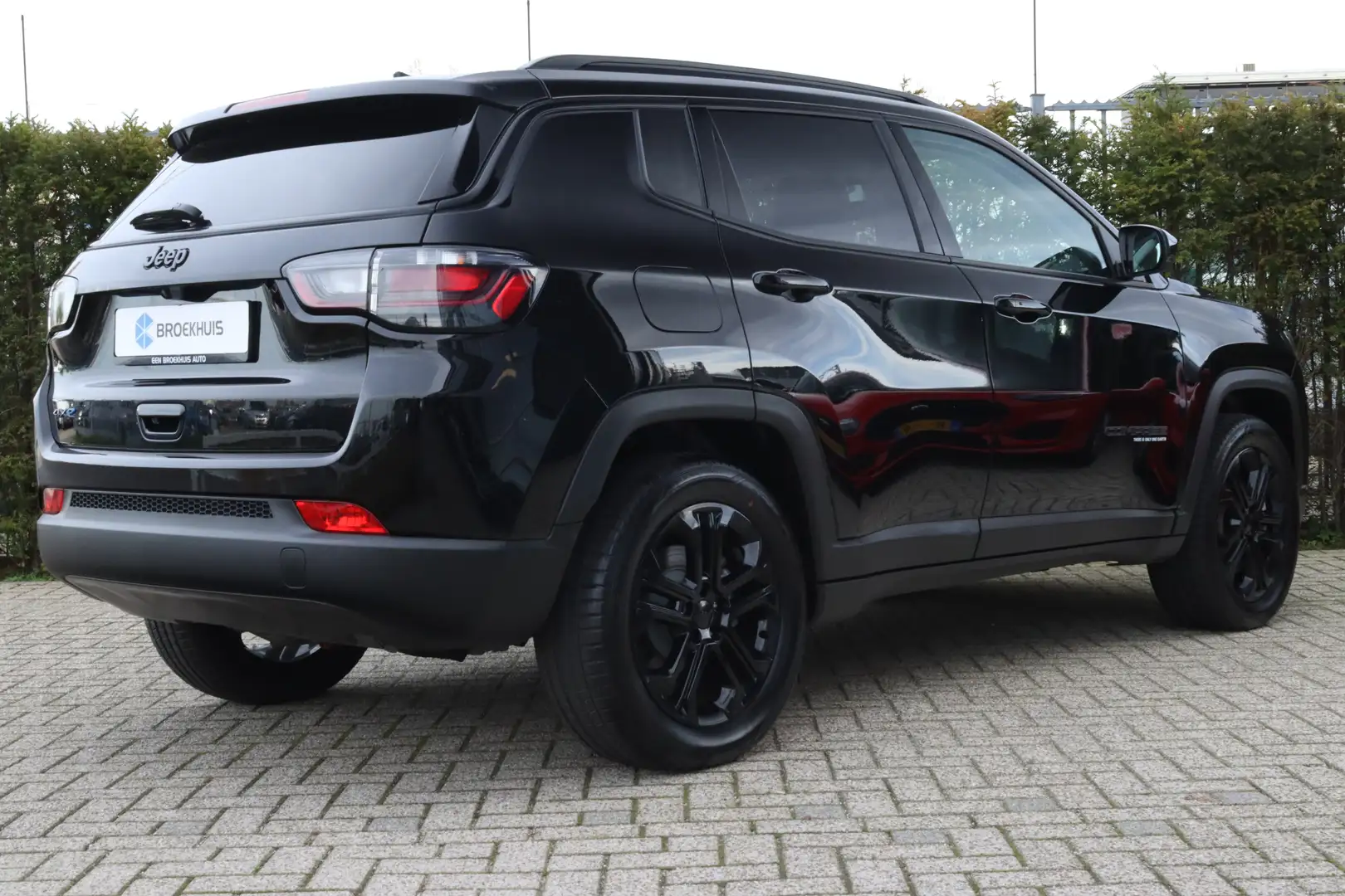 Jeep Compass 4xe 240 Plug-in Hybrid Electric Upland | Adaptieve Noir - 2