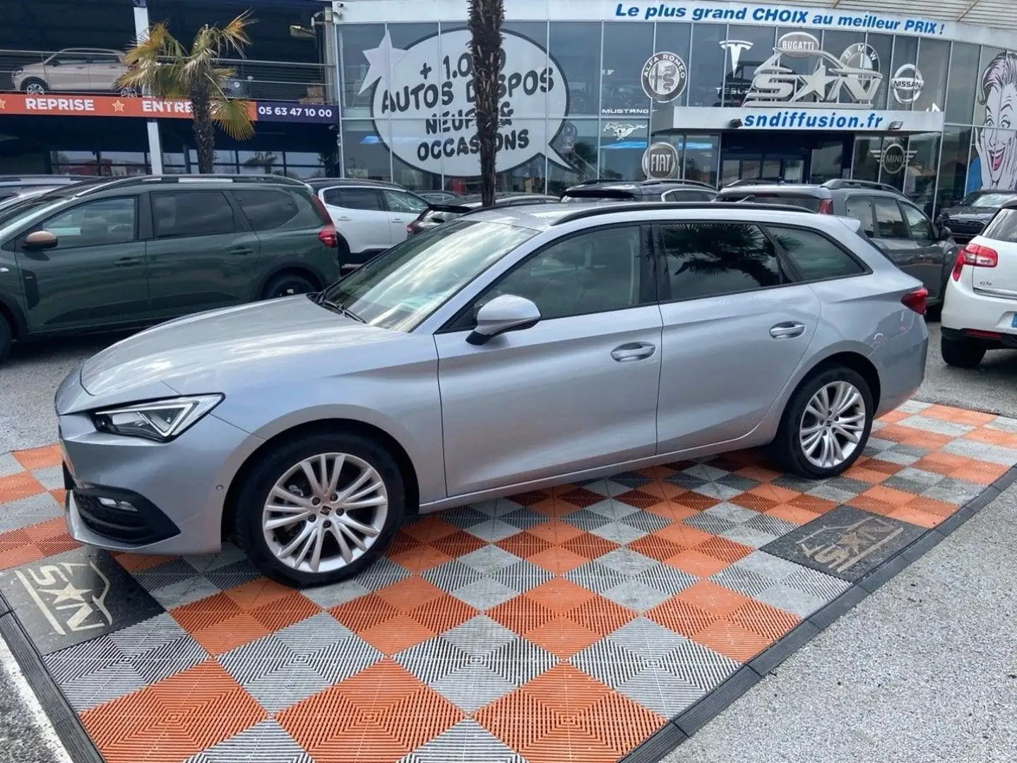 SEAT Leon 1.5 TSI 150 DSG7 SPORTSTOURER SPECIAL EDITION Camé Gris - 1