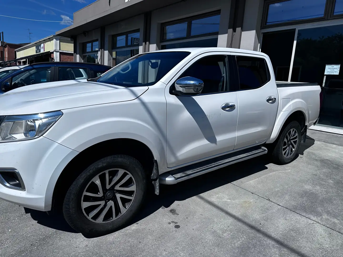 Nissan Navara 2.3 dci dc N-Connecta 4wd 163cv GANCIO VERRICELLO Weiß - 2