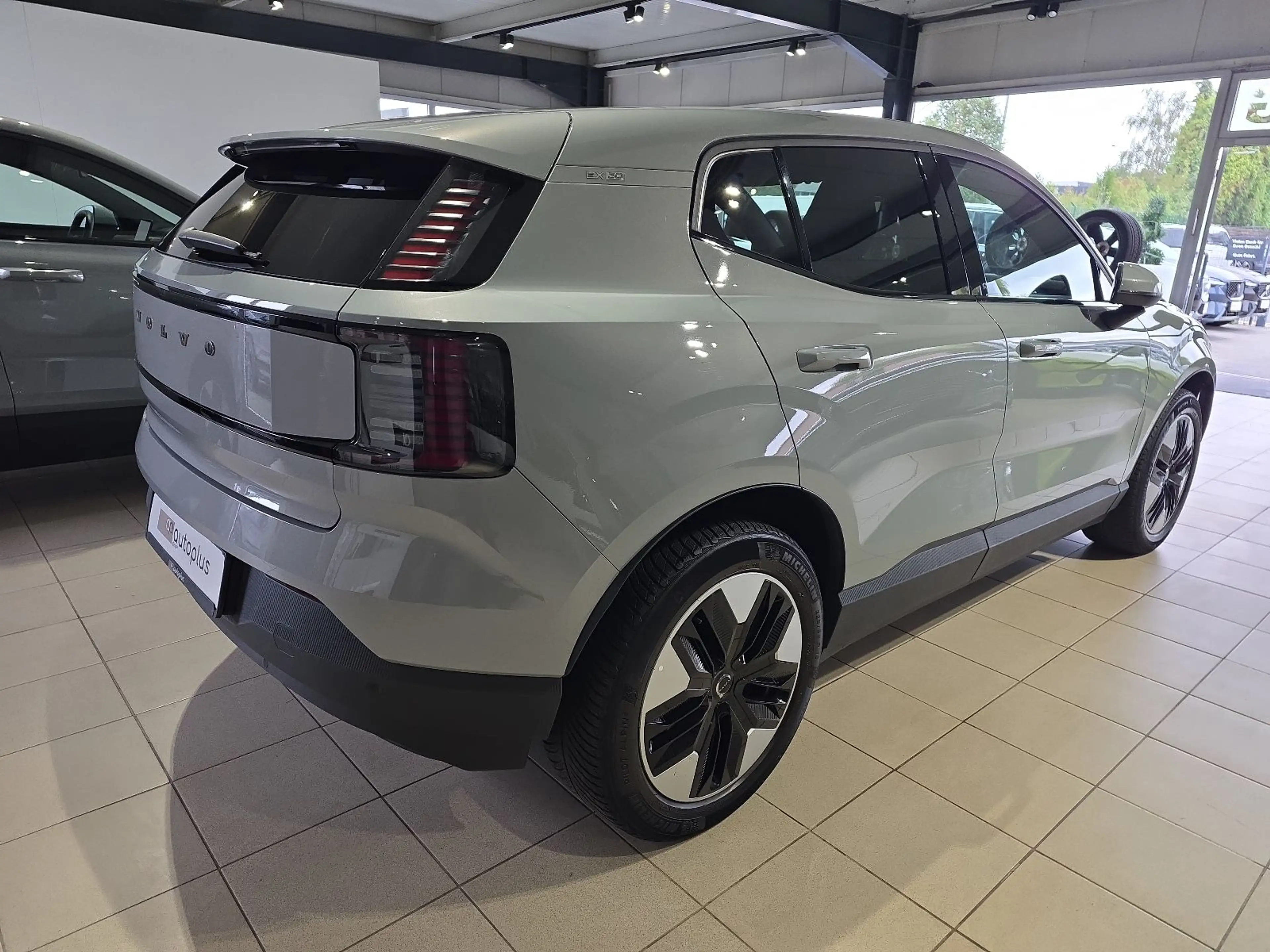 Volvo EX30 Core Extended Range ACC BLIS WinterPaket — photo 6