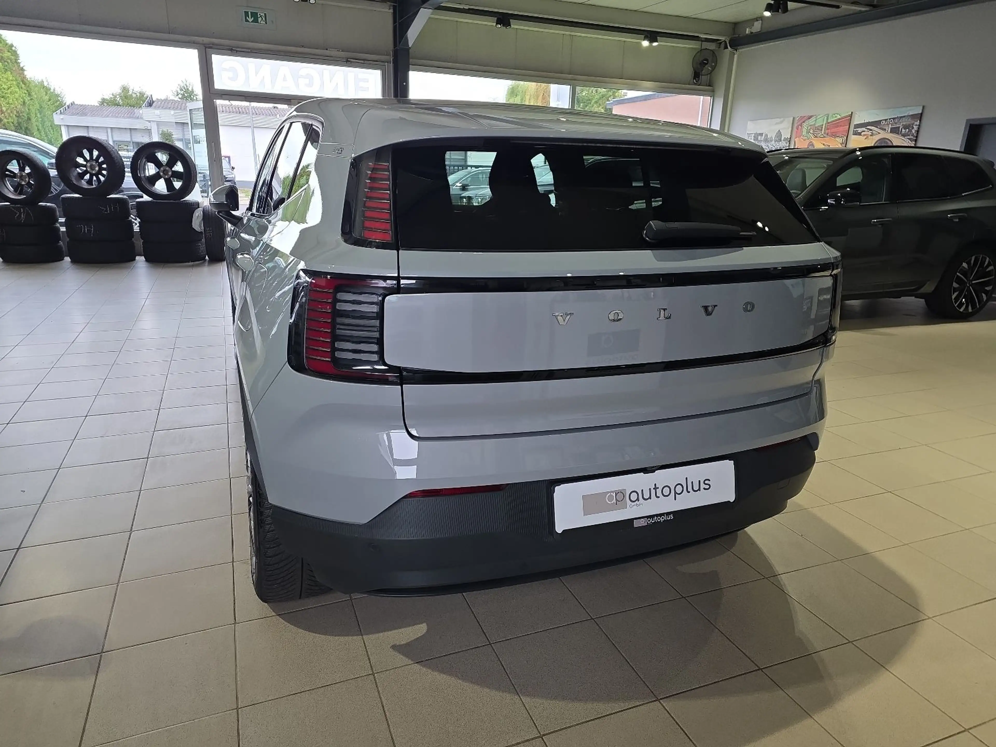 Volvo EX30 Core Extended Range ACC BLIS WinterPaket — photo 9