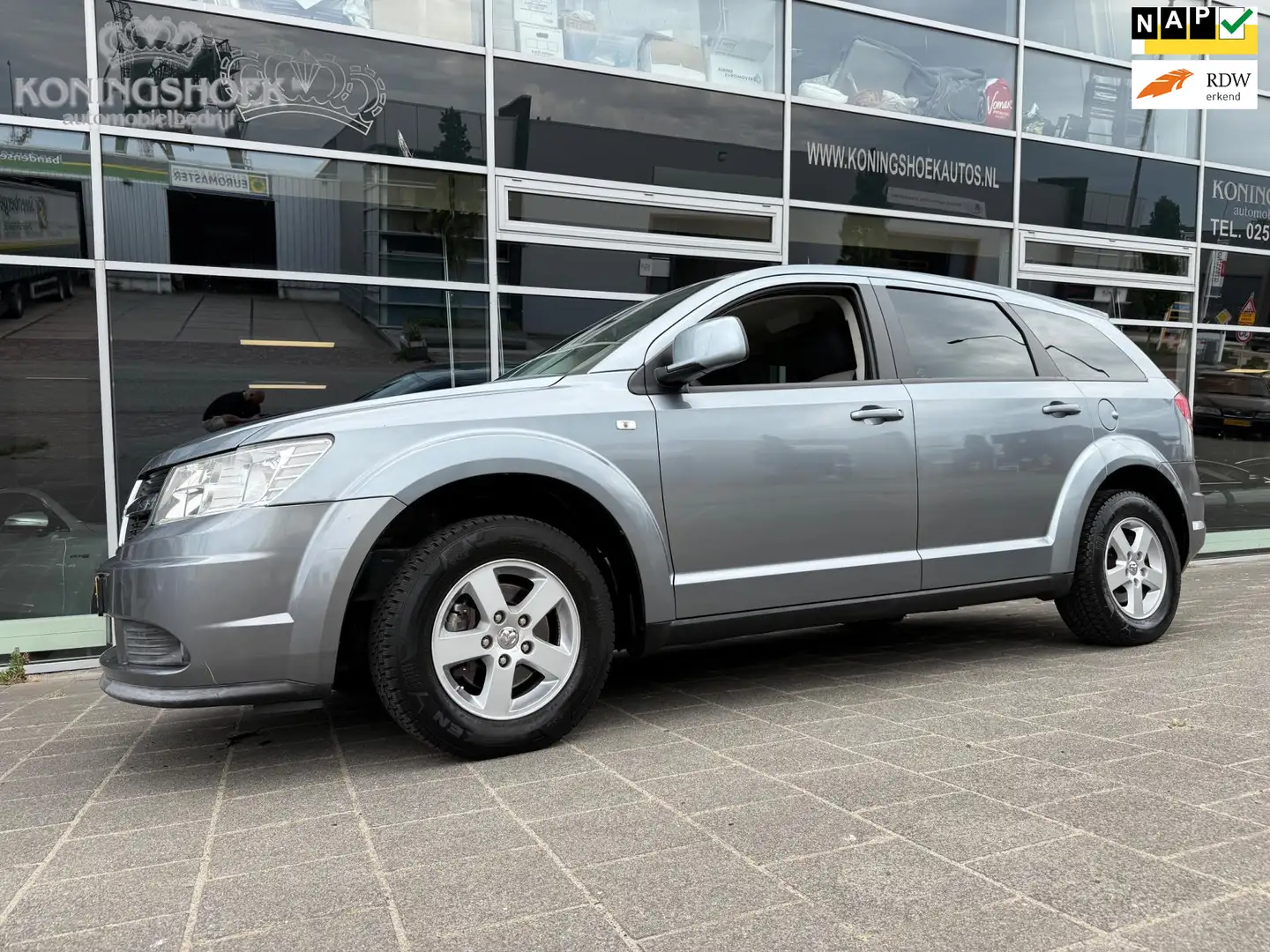 Dodge Journey 2.4 SXT Youngtimer 7 Persoons Grey - 1
