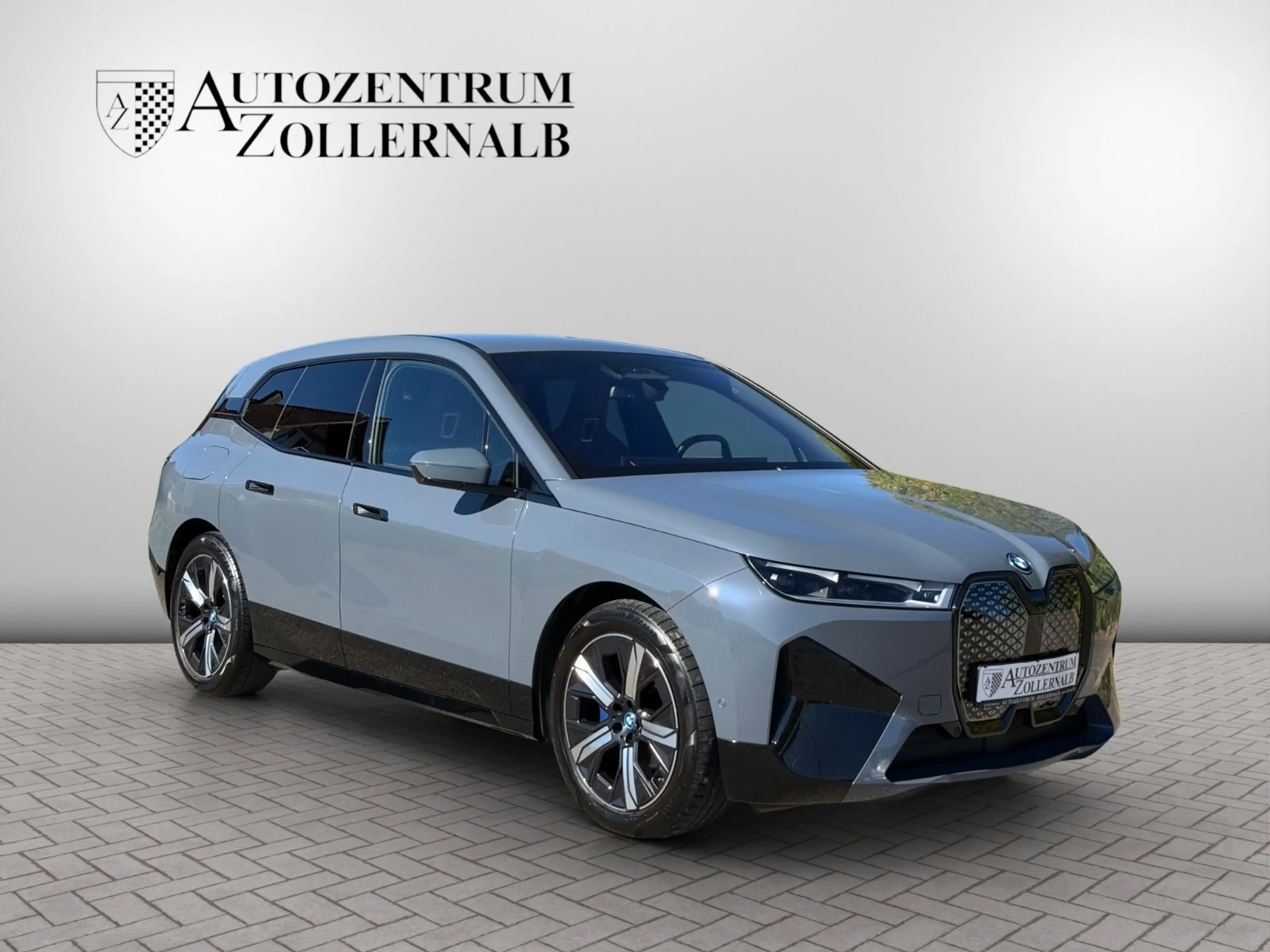BMW iX 50 Sport *1.HAND*AHK*SUITE*MASSAGE*LASER*H&K* — photo 8