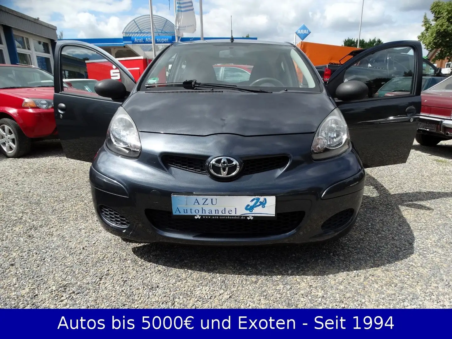 Toyota Aygo 1,0-l-VVT-i - TÜV NEU Grau - 2