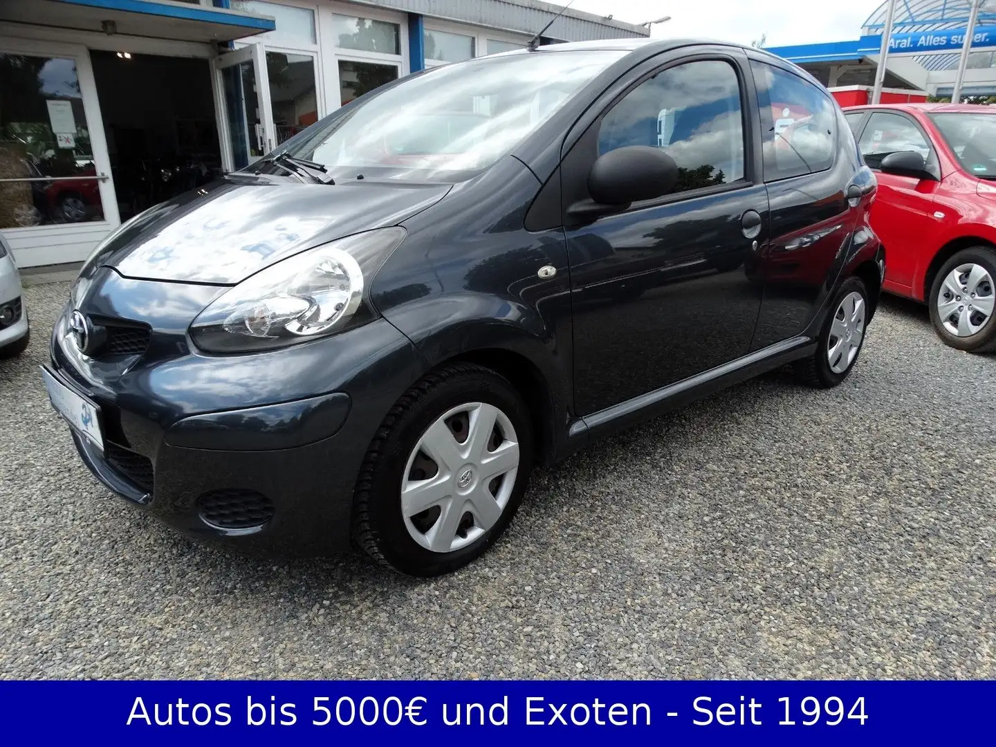 Toyota Aygo 1,0-l-VVT-i - TÜV NEU Grau - 1