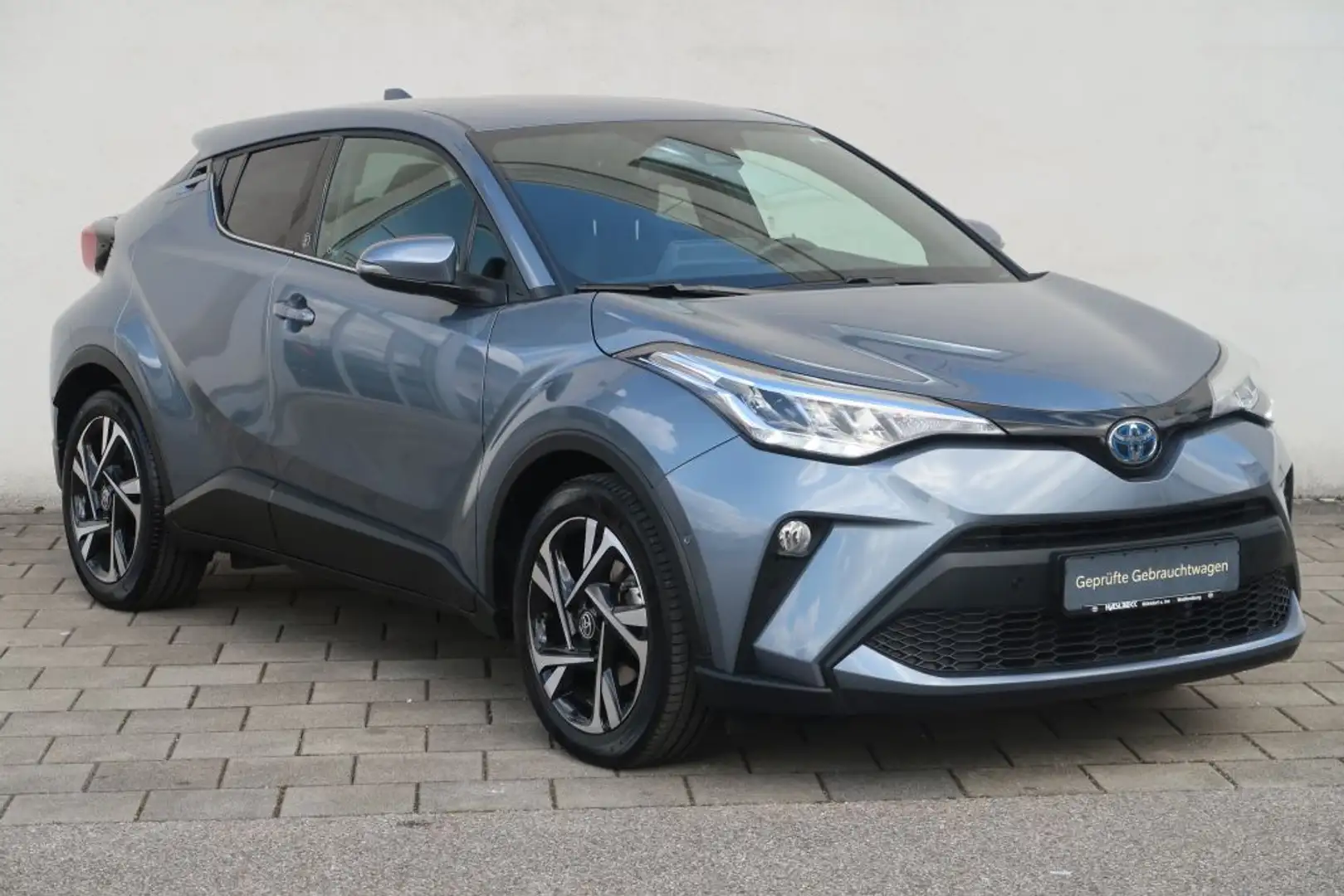 Toyota C-HR 2.0 Hybrid Team Deutschland Grau - 2