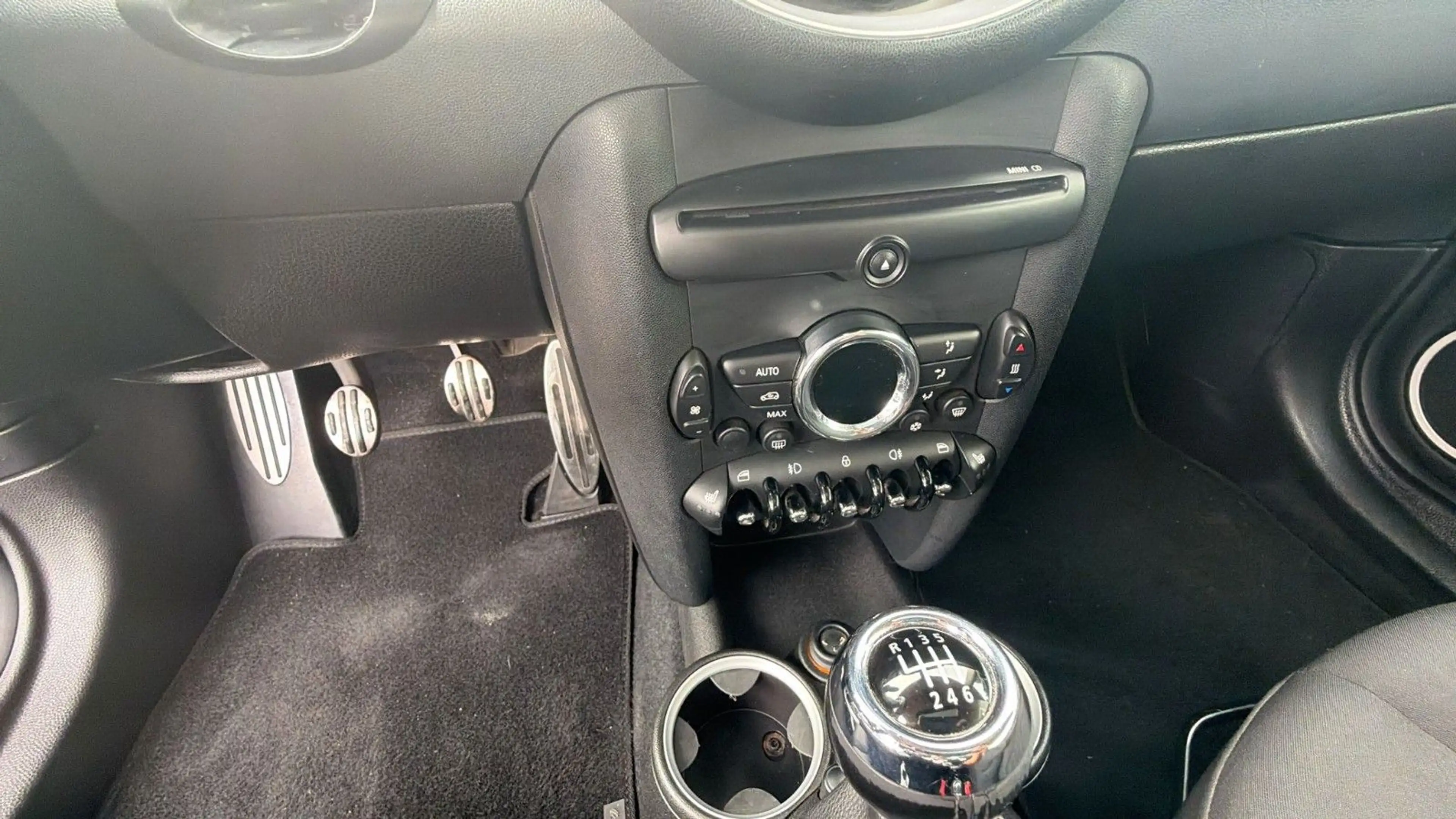 MINI Cooper S Mini Cooper S — photo 10