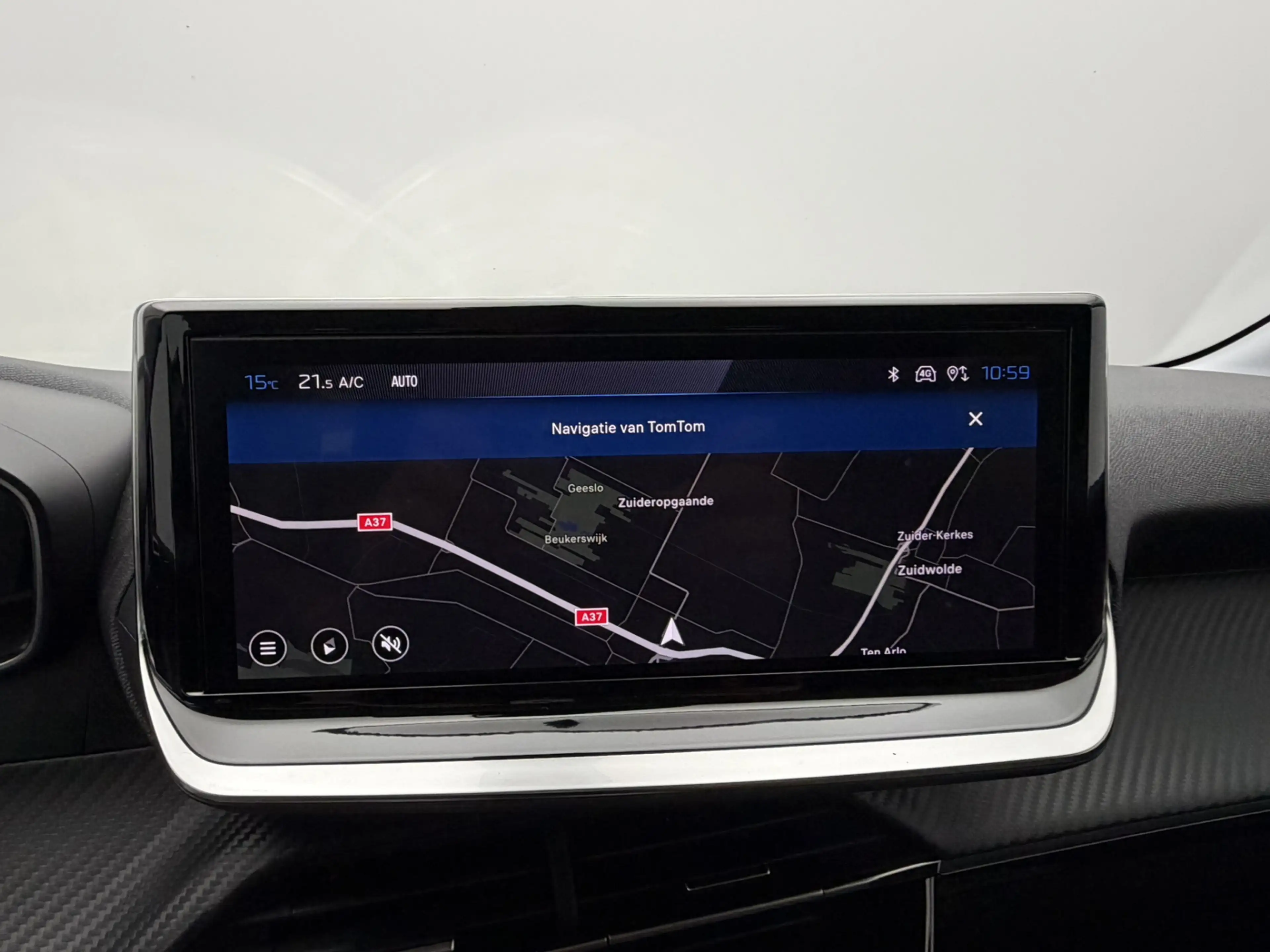 Peugeot 208 1.2 Hybrid 110 e-DCS6 Allure | 360° Camera | Full- — photo 12