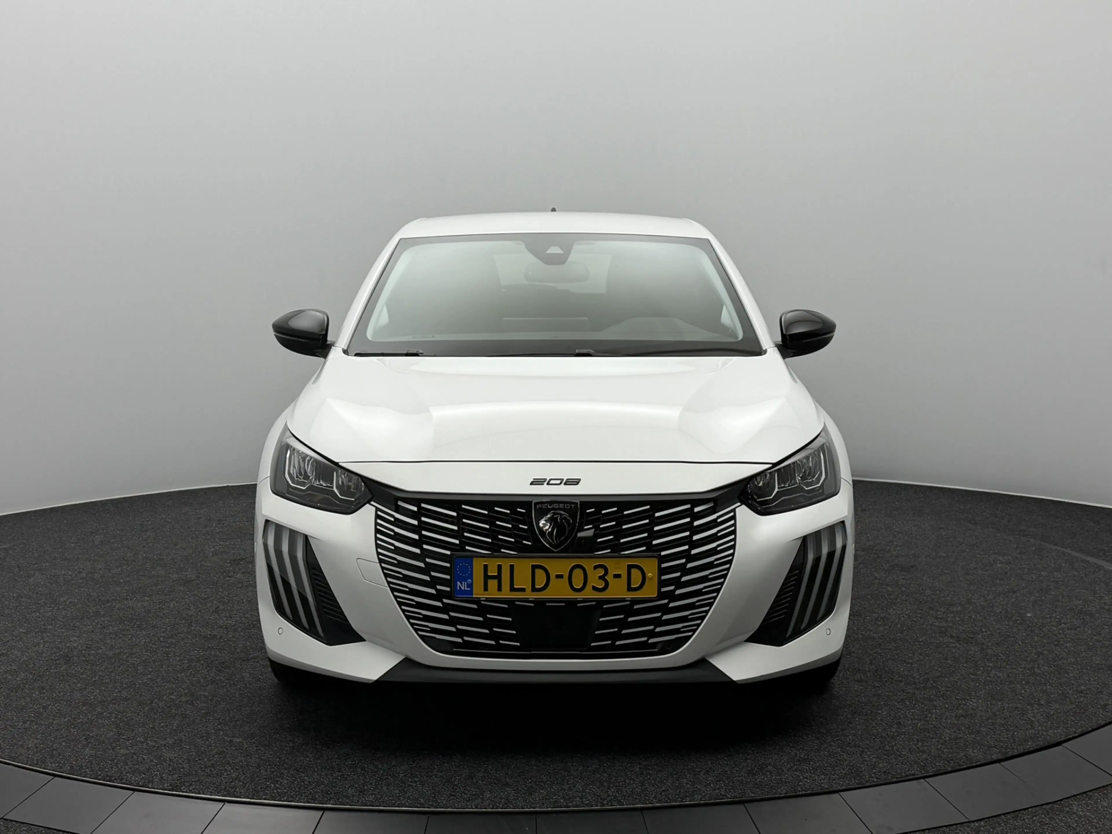 Peugeot 208 1.2 Hybrid 110 e-DCS6 Allure | 360° Camera | Full- — photo 16