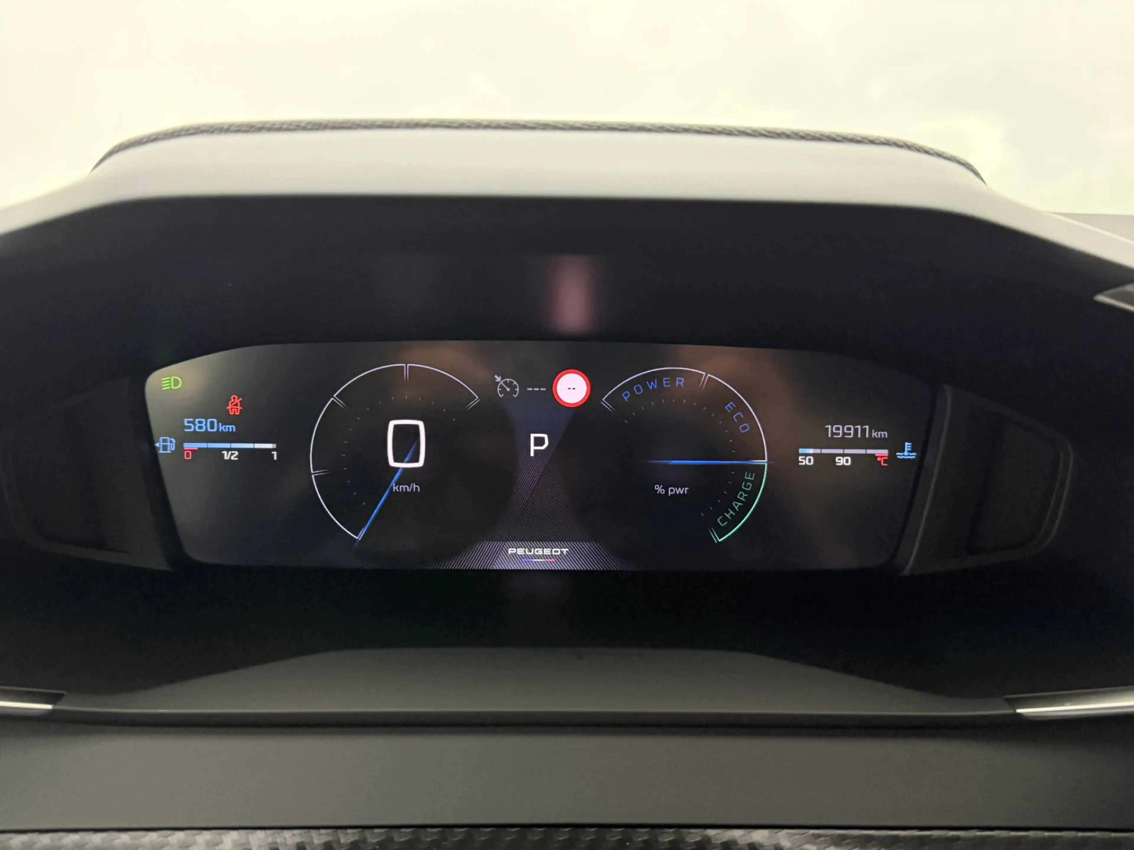 Peugeot 208 1.2 Hybrid 110 e-DCS6 Allure | 360° Camera | Full- — photo 17