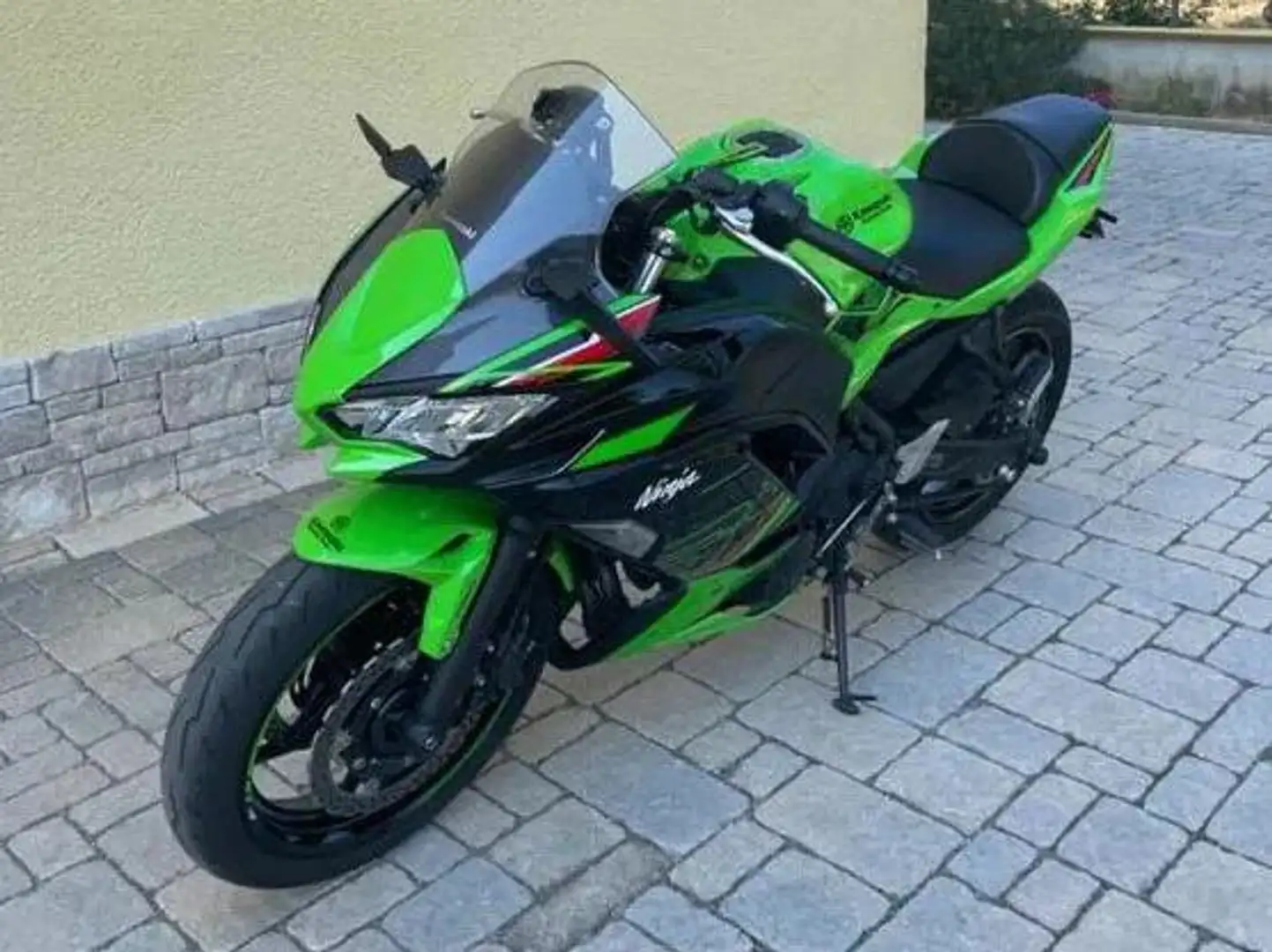 Kawasaki Ninja 650 Verde - 1