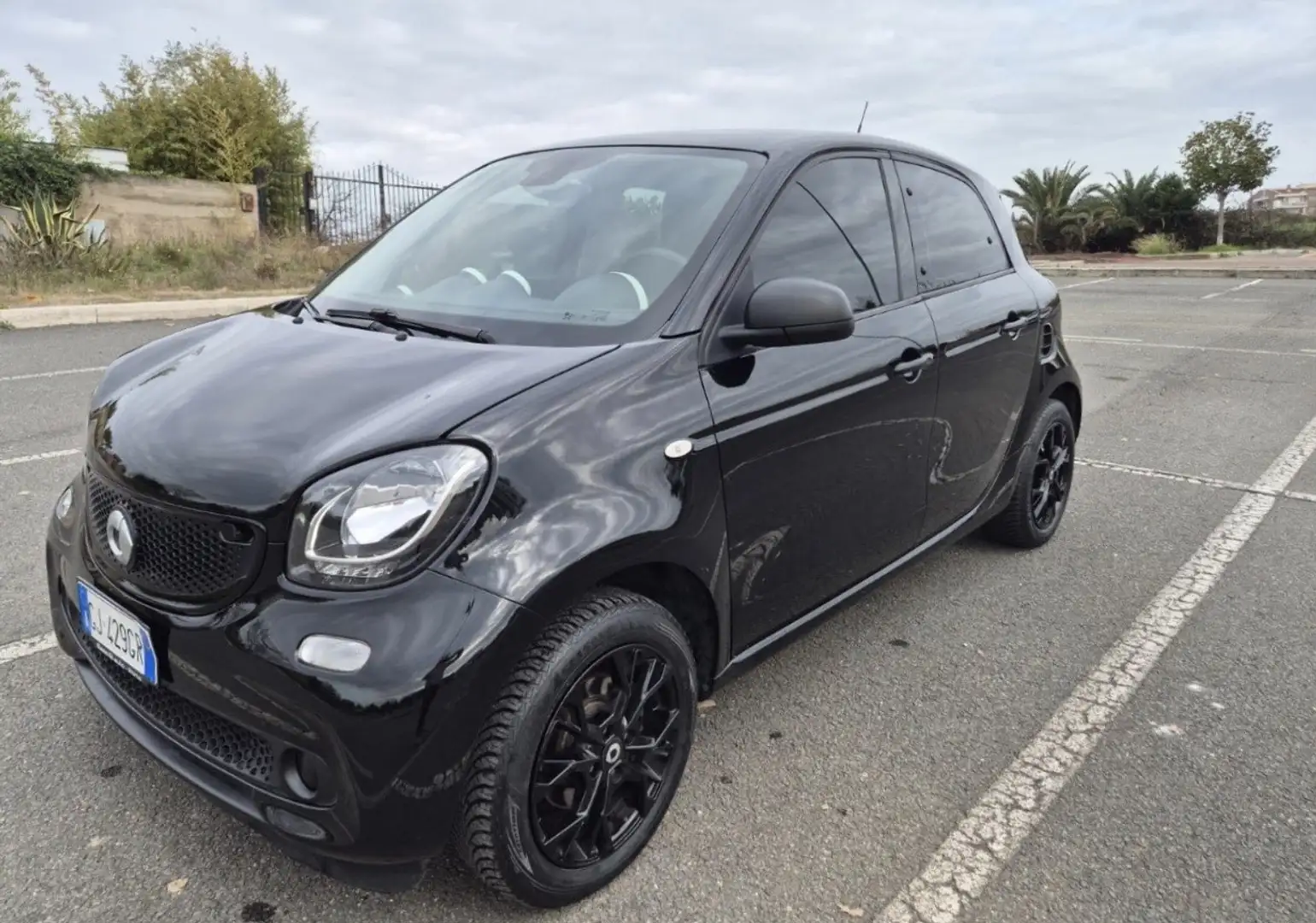 smart forFour 0.9 t Passion 90cv twinamic my18 Noir - 2