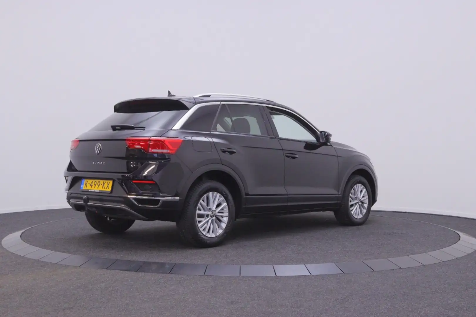 Volkswagen T-Roc 1.0 TSI Style | Afn. Trekhaak | Navigatie | Carpla Noir - 2