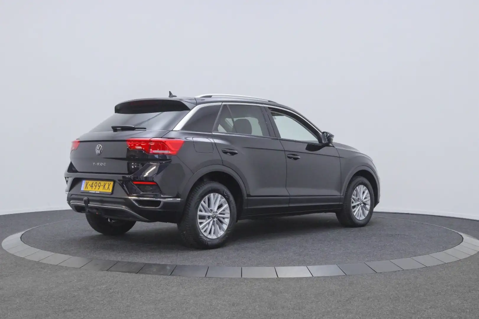 Volkswagen T-Roc 1.0 TSI Style | Afn. Trekhaak | Navigatie | Carpla Schwarz - 2