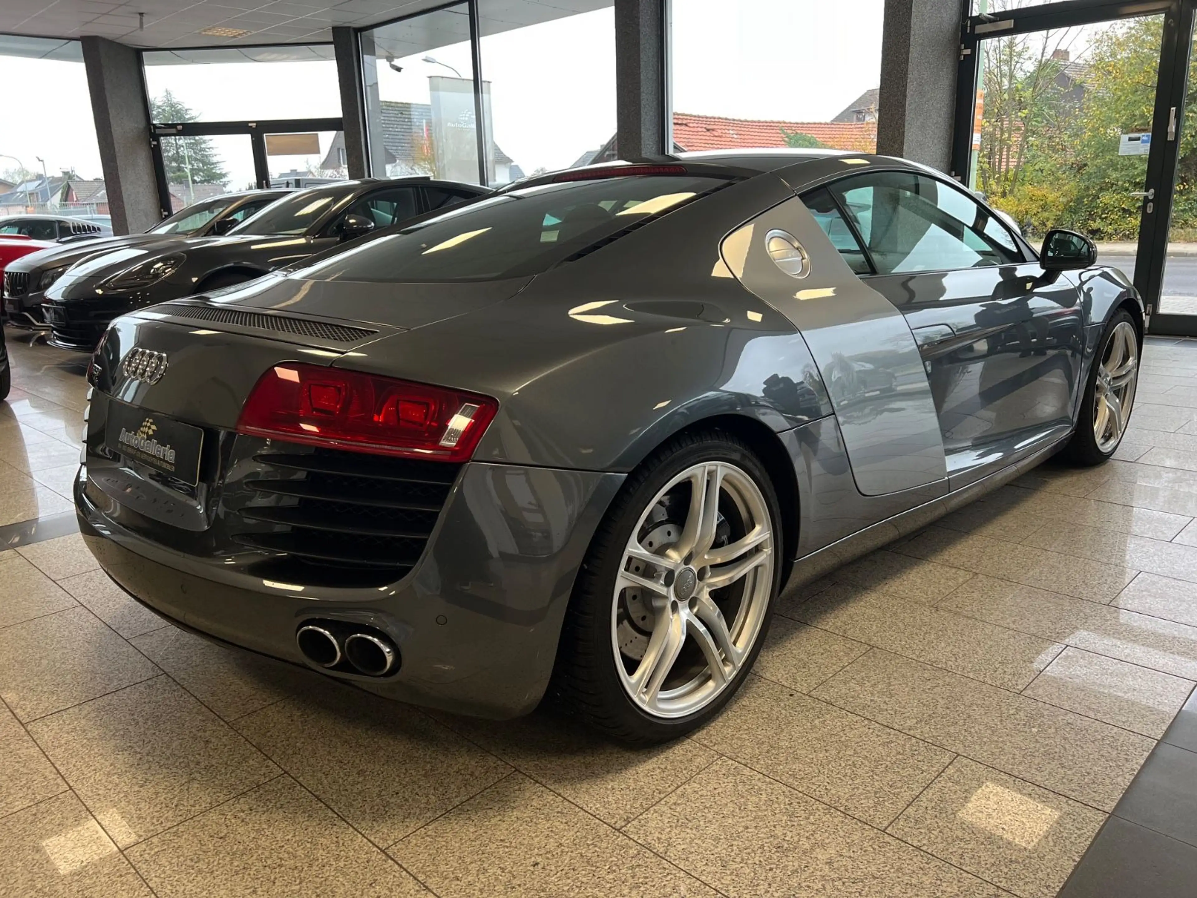 Audi R8 Coupe 4.2 FSI quattro Carbon Bose — photo 7