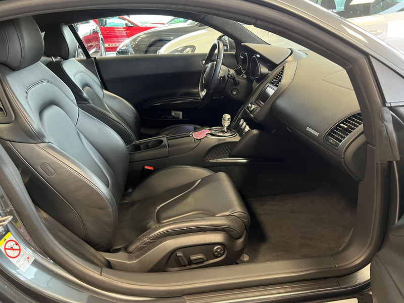 Audi R8 Coupe 4.2 FSI quattro Carbon Bose — photo 10