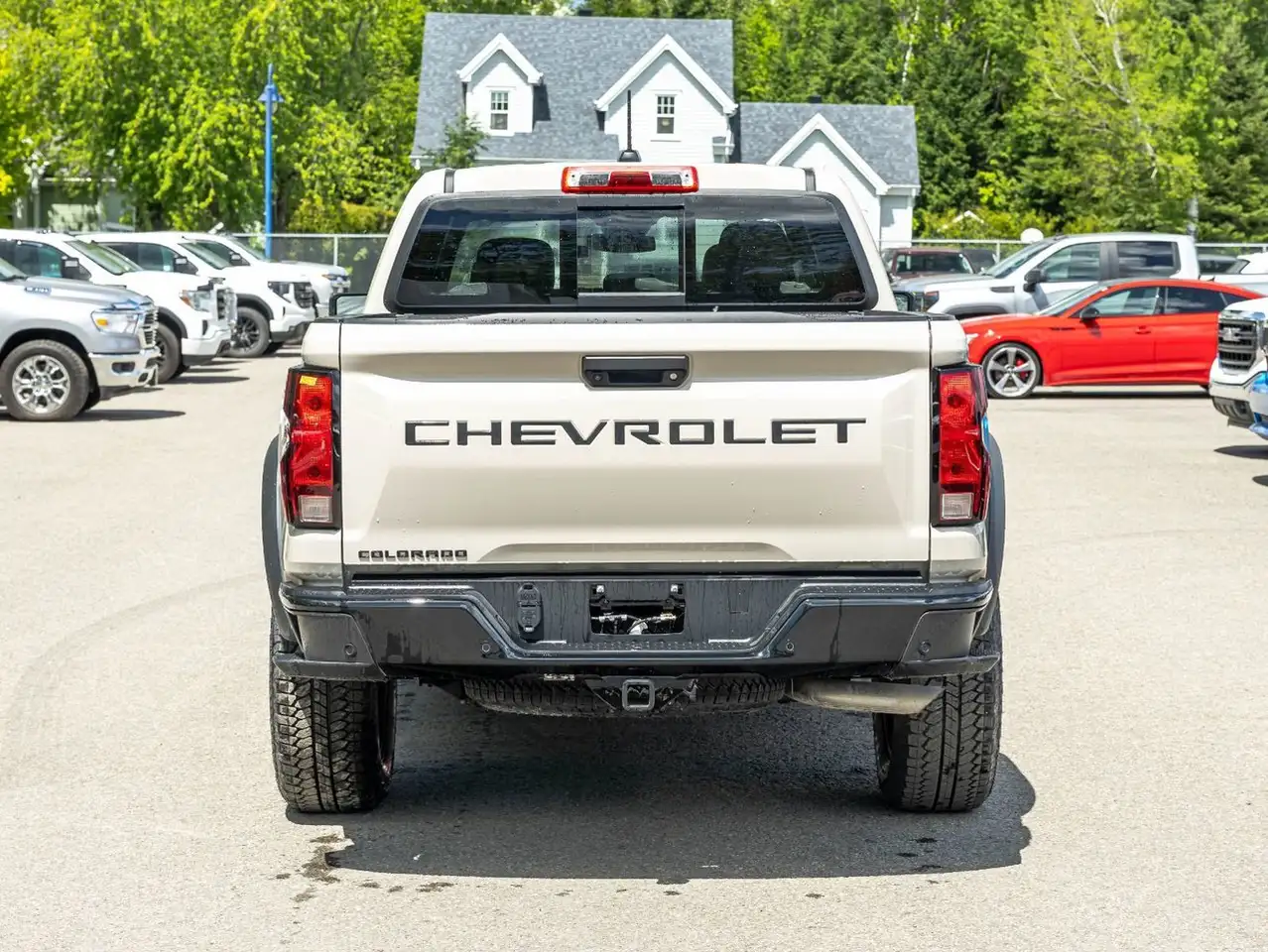 Chevrolet Colorado снимка Chevrolet Colorado
