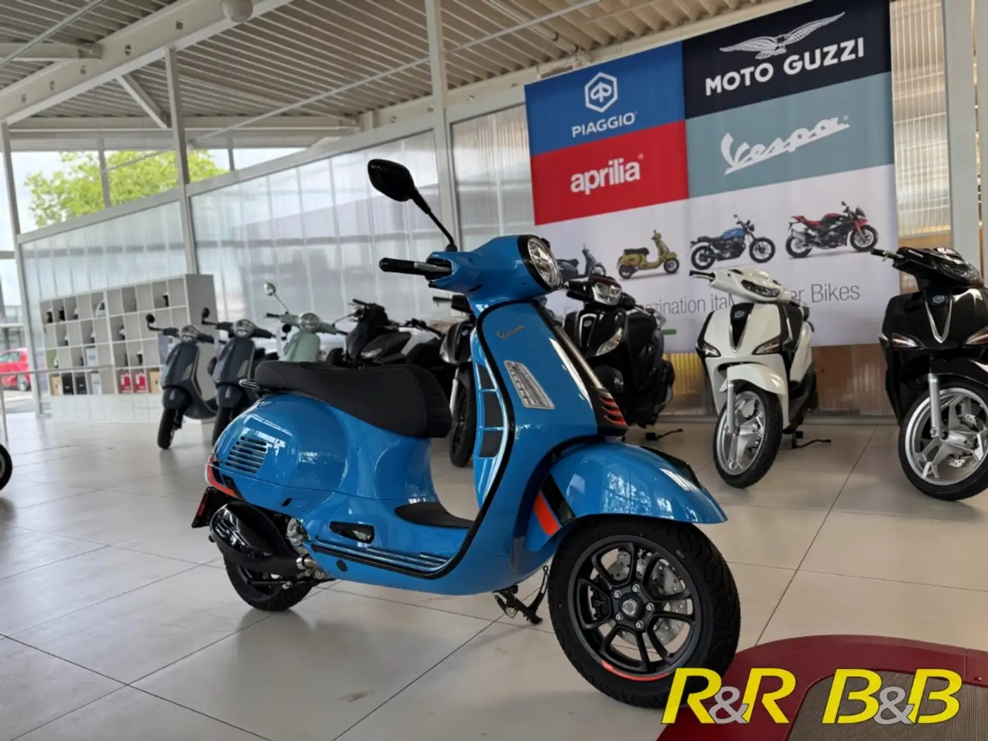 Vespa GTS 310 SuperSport E5+ AT KEYLESS+FSE+BT+ABS+LED+GARANTIE Blauw - 1