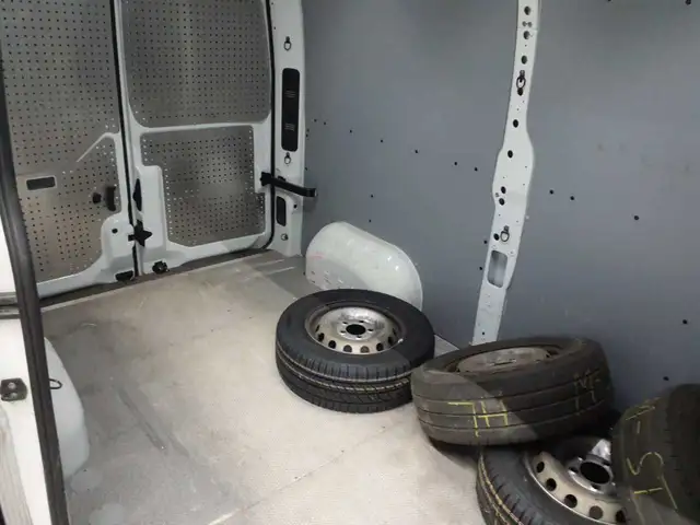 Opel Movano view 14