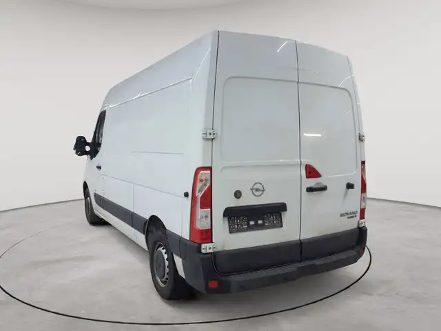 Opel Movano view 5