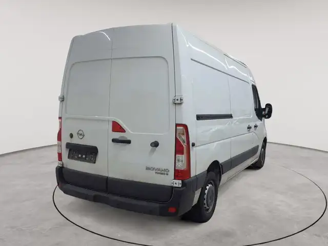 Opel Movano view 4