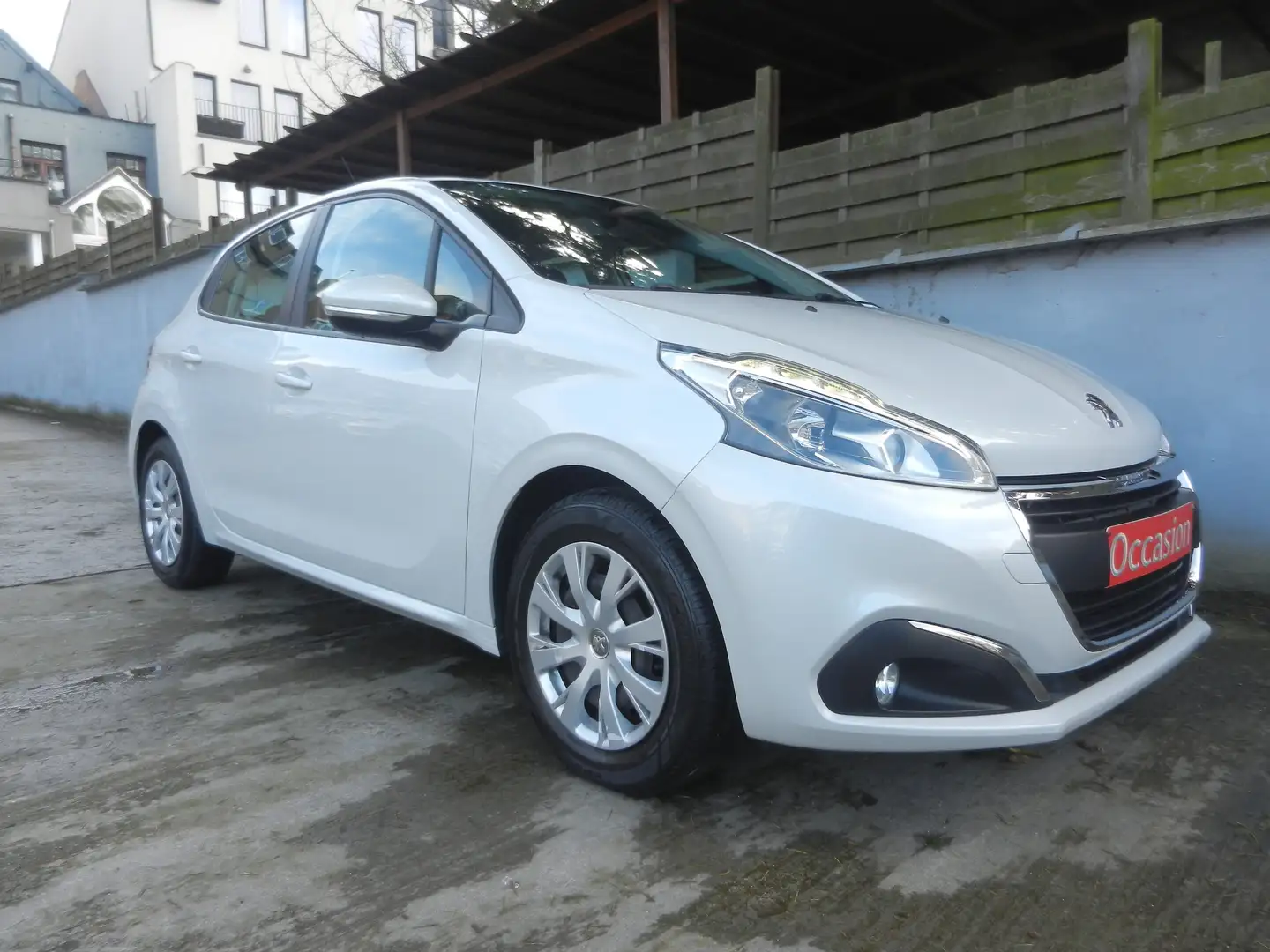 Peugeot 208 1.2i 82cv Style (Navigation pdc Bluetooth Clim) White - 1