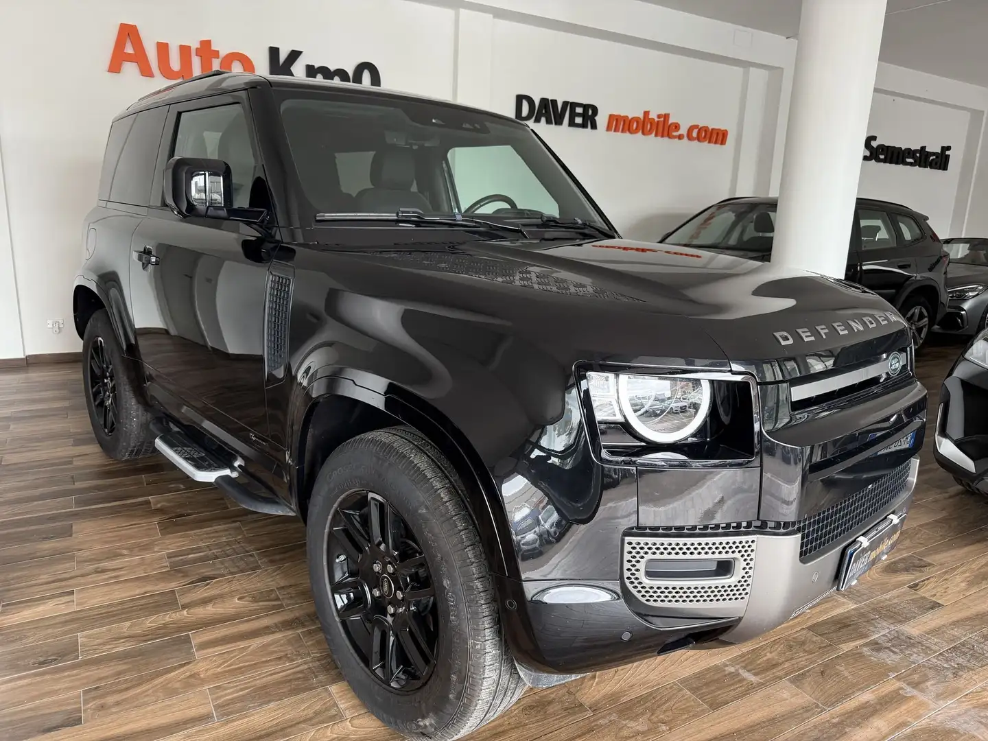 Land Rover Defender 90 3.0D I6 200 CV AWD Auto X-Dynamic S Schwarz - 1