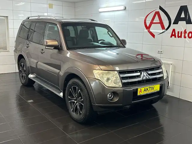 Mitsubishi Pajero 3.2 DI-D Instyle*Xenon*Pano*Standhzg.*AHK
