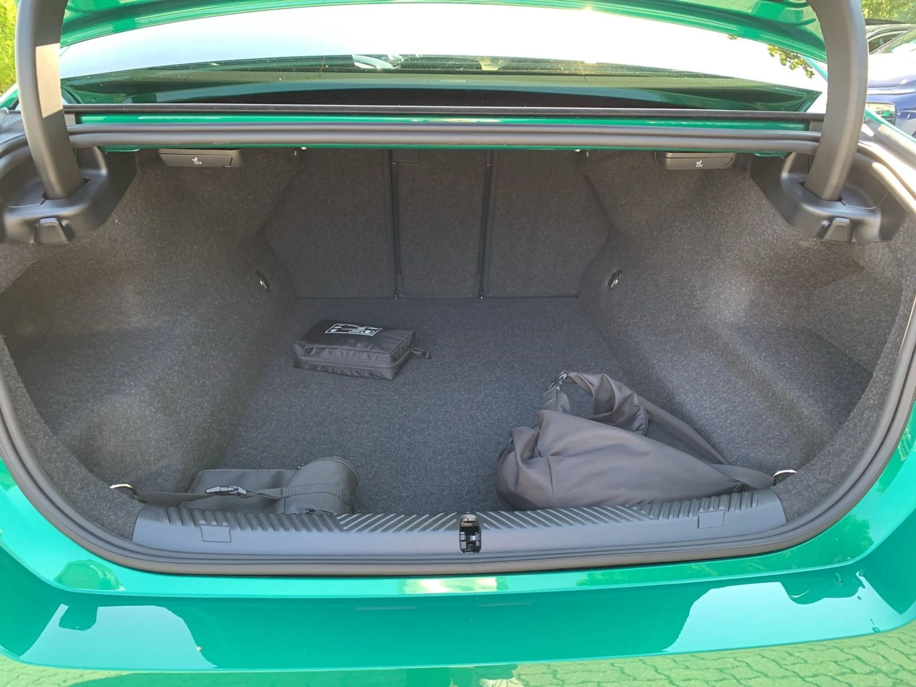 BMW M5 Limousine M Drivers P. DAB LED Pano.Dach RFK — photo 7
