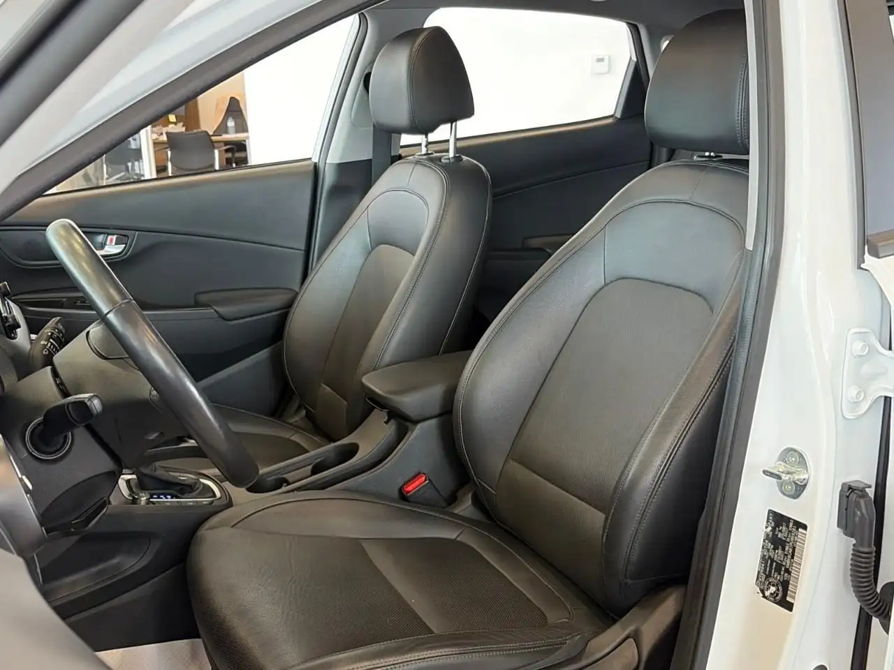 Hyundai KONA снимка Hyundai KONA