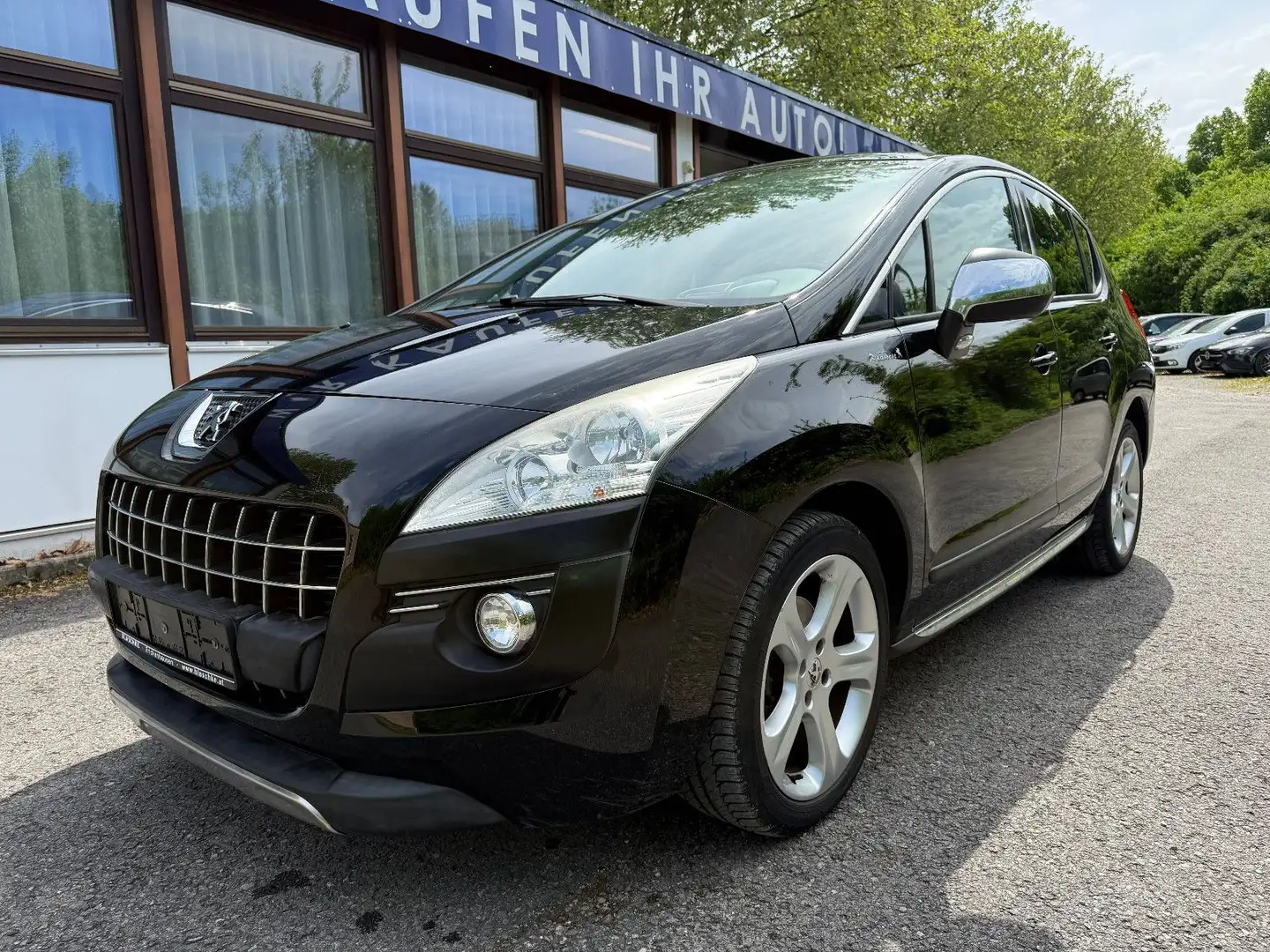 Peugeot 3008 Platinum Automatik Fekete - 2