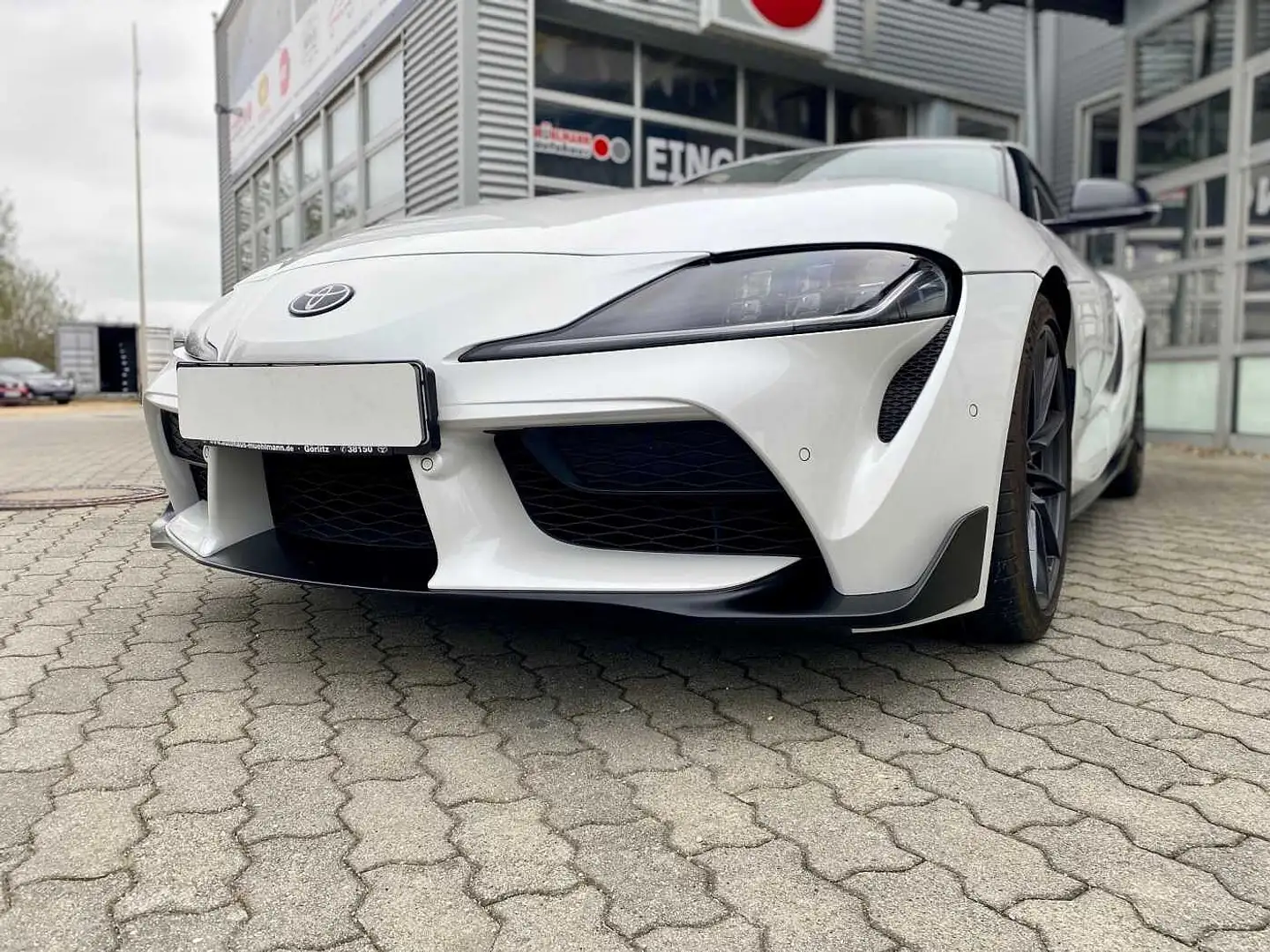 Toyota Supra GR 3.0 Lightweight Weiß - 2
