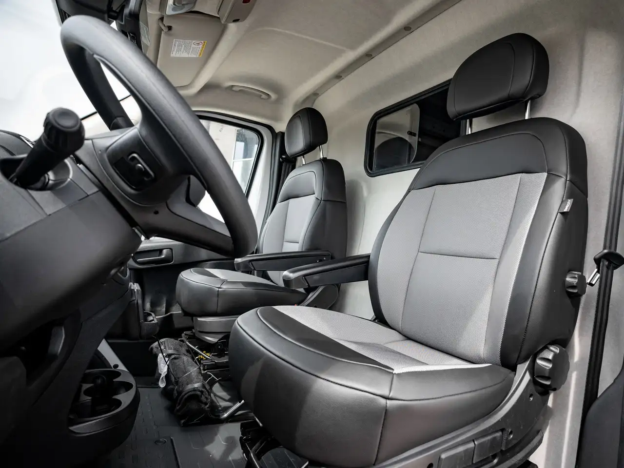 RAM ProMaster 3500 снимка RAM ProMaster 3500