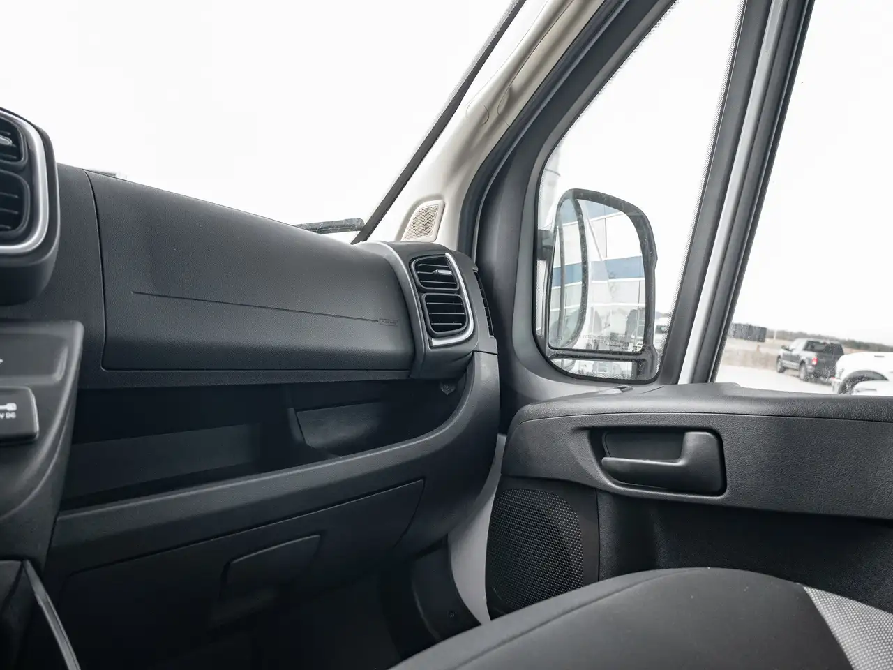 RAM ProMaster 3500 снимка RAM ProMaster 3500